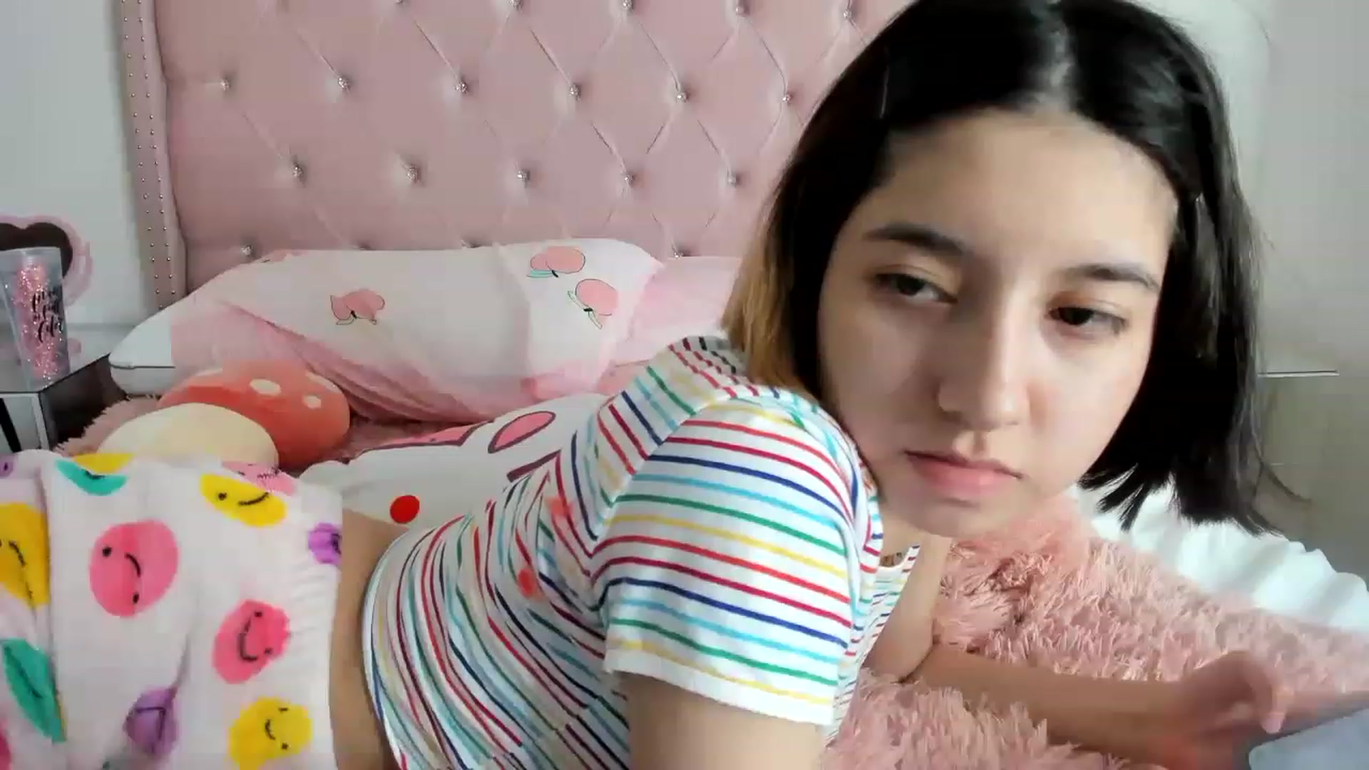 Gallery image thumbnail from Cherrycute666's myfreecams stream on, 01/02/2023, 13:07 image 4 of 20