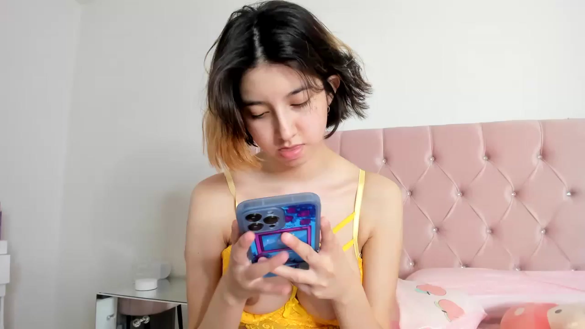 Gallery image thumbnail from Cherrycute666's myfreecams stream on, 01/02/2023, 16:24 image 12 of 20
