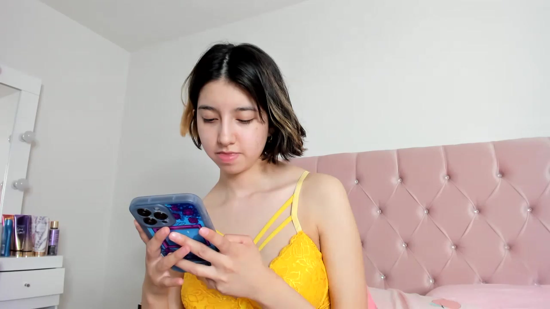 Gallery image thumbnail from Cherrycute666's myfreecams stream on, 01/02/2023, 16:24 image 20 of 20