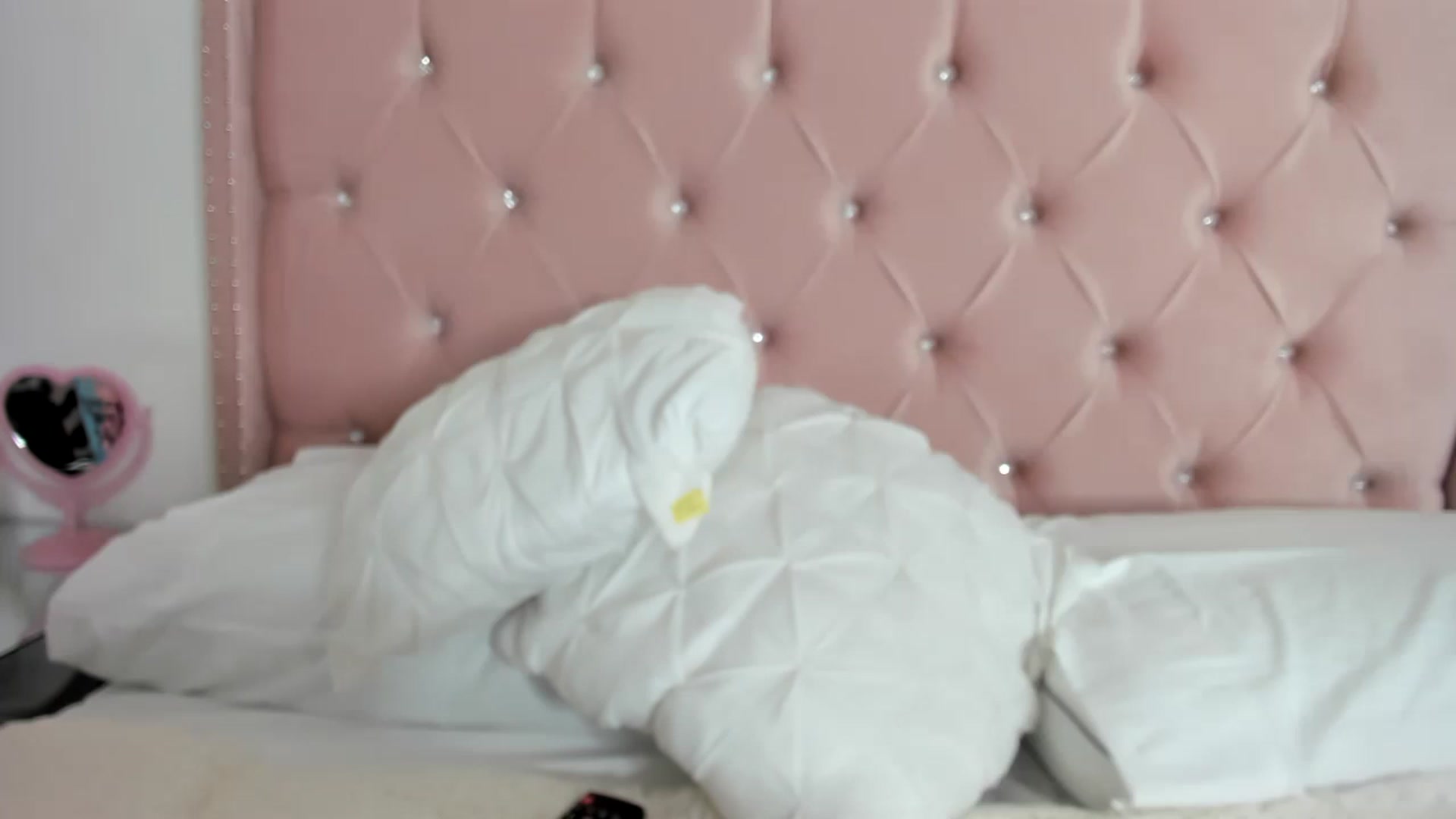 Gallery image thumbnail from Cherrycute666's myfreecams stream on, 01/03/2023, 03:39 image 16 of 20