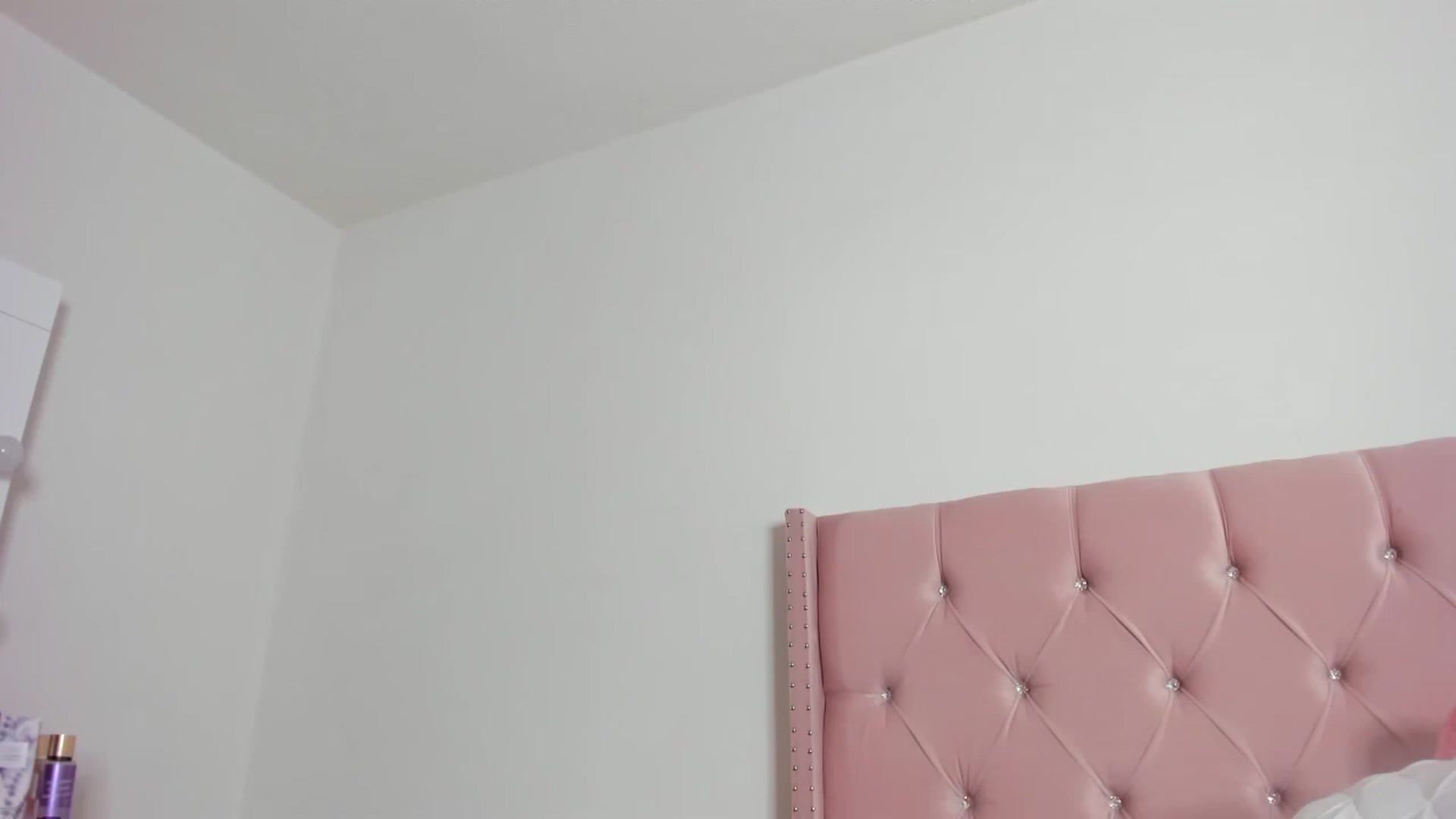 Gallery image thumbnail from Cherrycute666's myfreecams stream on, 01/04/2023, 03:18 image 10 of 20