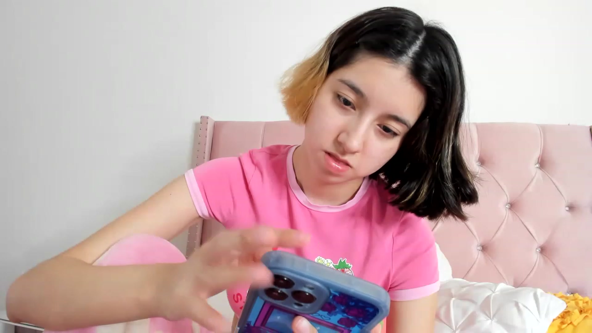 Gallery image thumbnail from Cherrycute666's myfreecams stream on, 01/04/2023, 17:29 image 20 of 20