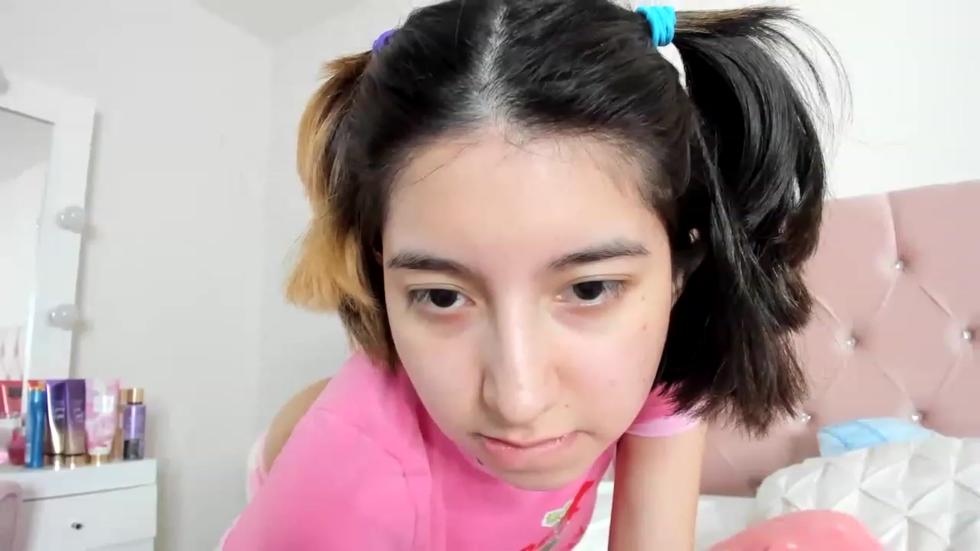 Gallery image thumbnail from Cherrycute666's myfreecams stream on, 01/05/2023, 01:10 image 13 of 20