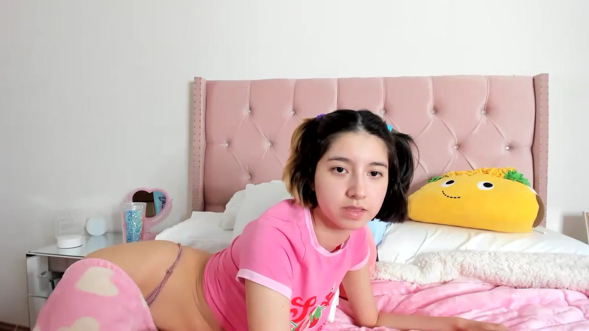 Gallery image thumbnail from Cherrycute666's myfreecams stream on, 01/05/2023, 03:02 image 19 of 20