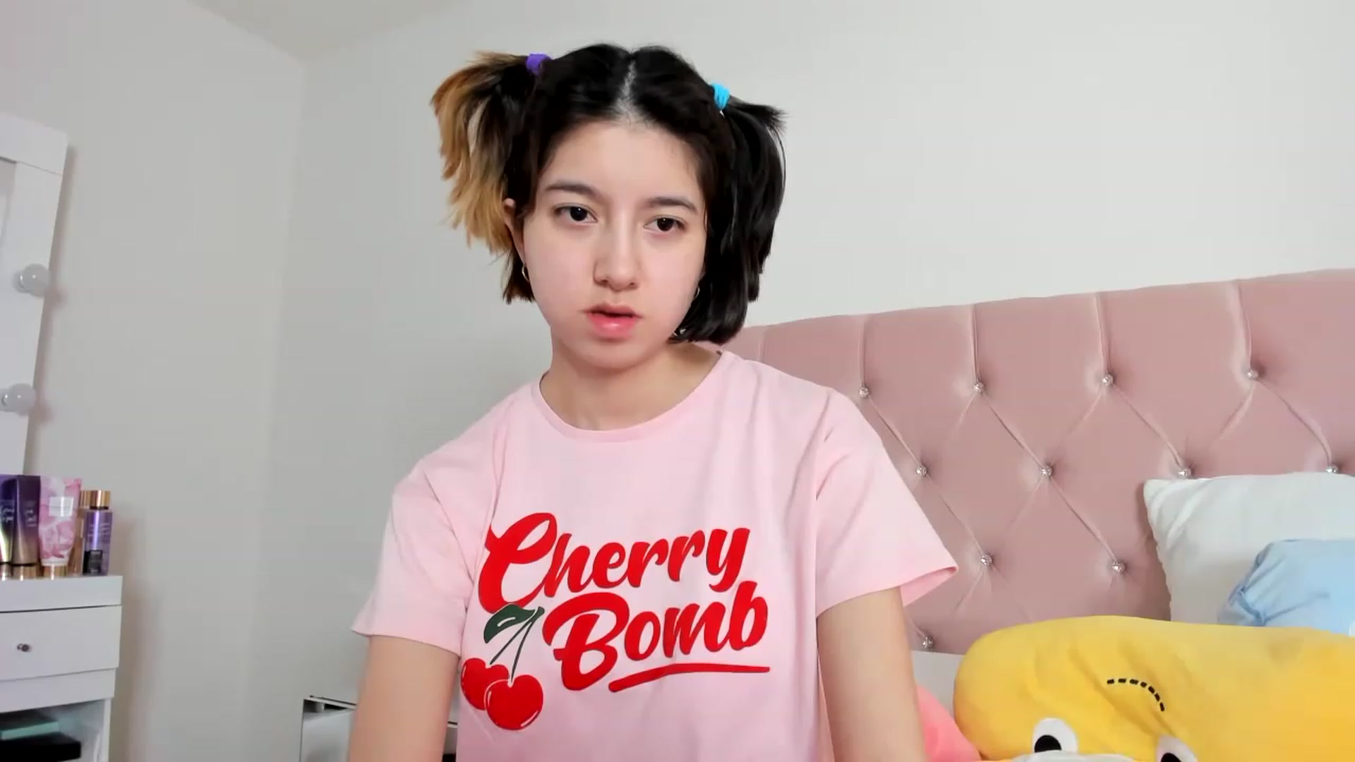 Gallery image thumbnail from Cherrycute666's myfreecams stream on, 01/05/2023, 18:03 image 1 of 20