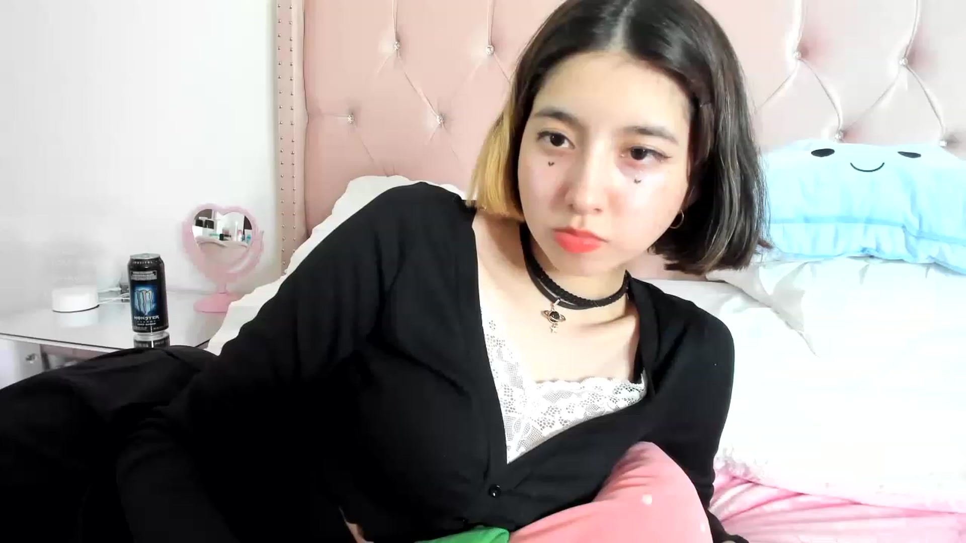 Gallery image thumbnail from Cherrycute666's myfreecams stream on, 01/07/2023, 06:05 image 15 of 20