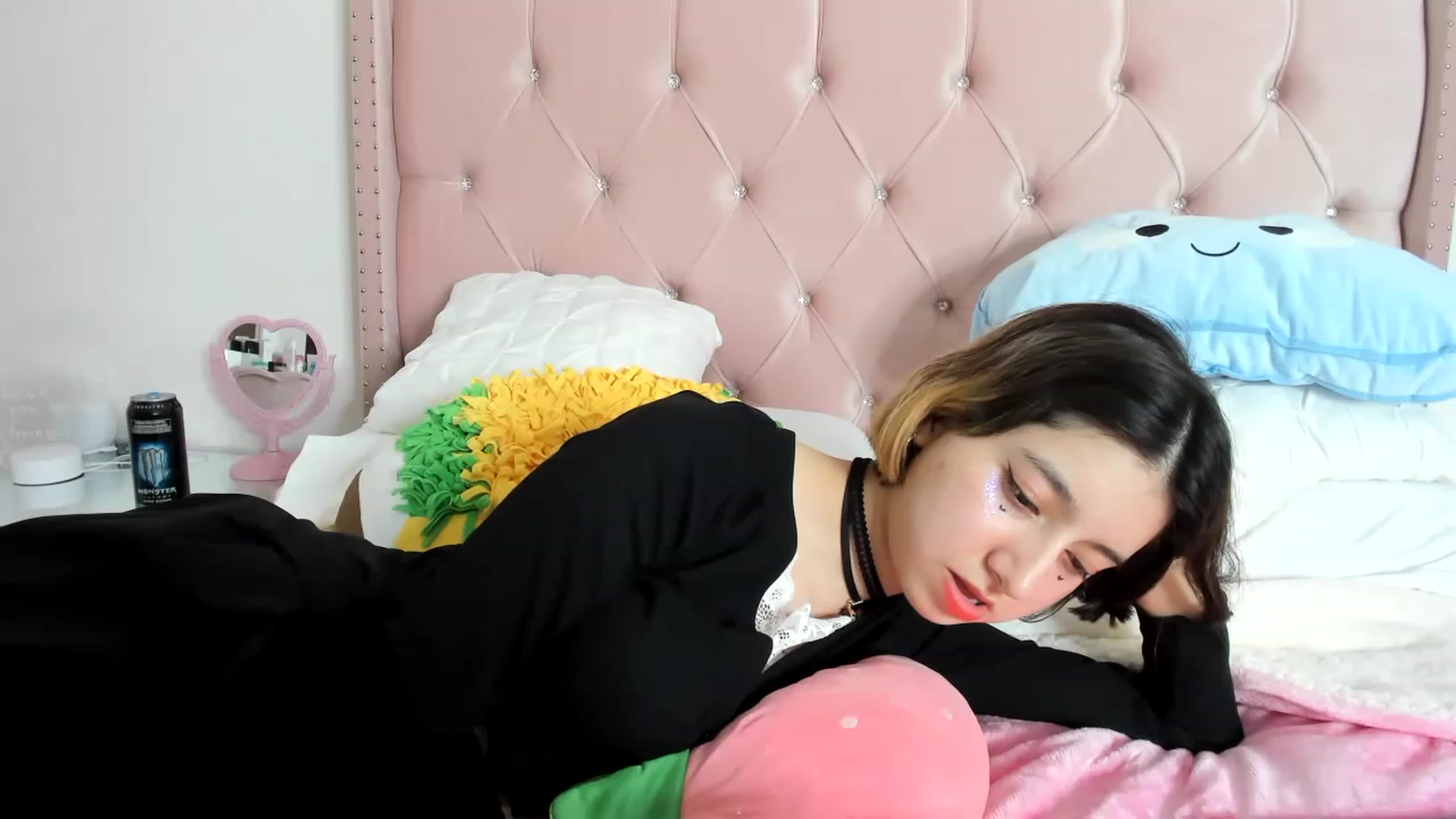 Gallery image thumbnail from Cherrycute666's myfreecams stream on, 01/07/2023, 06:05 image 18 of 20
