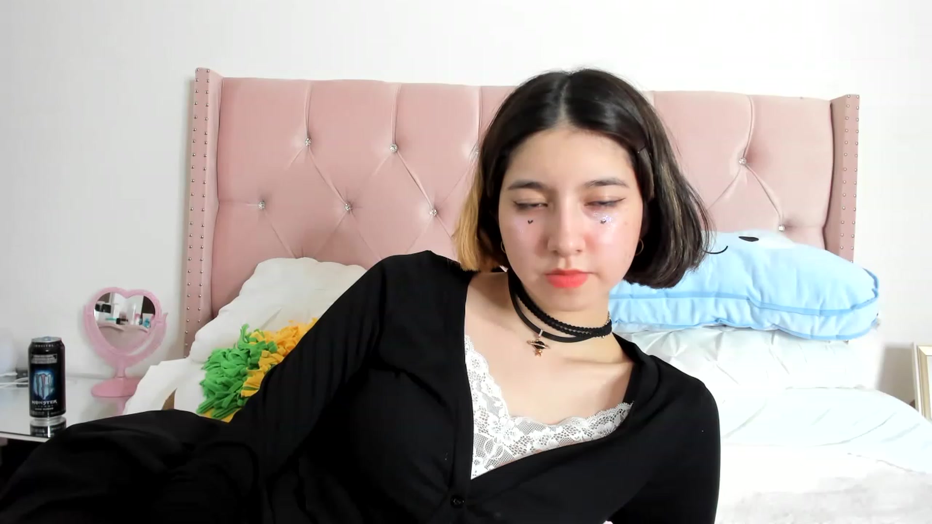 Gallery image thumbnail from Cherrycute666's myfreecams stream on, 01/07/2023, 06:05 image 3 of 20