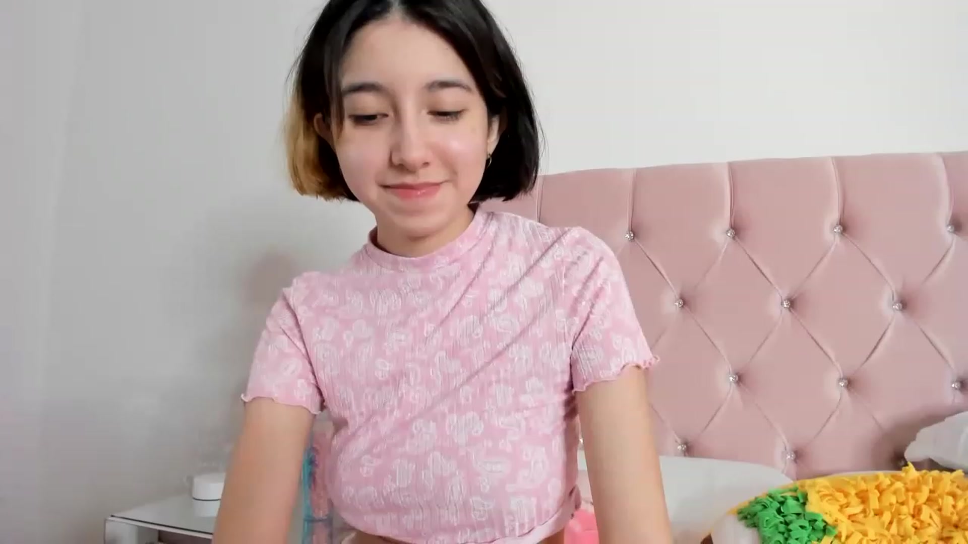 Gallery image thumbnail from Cherrycute666's myfreecams stream on, 01/07/2023, 14:14 image 2 of 20