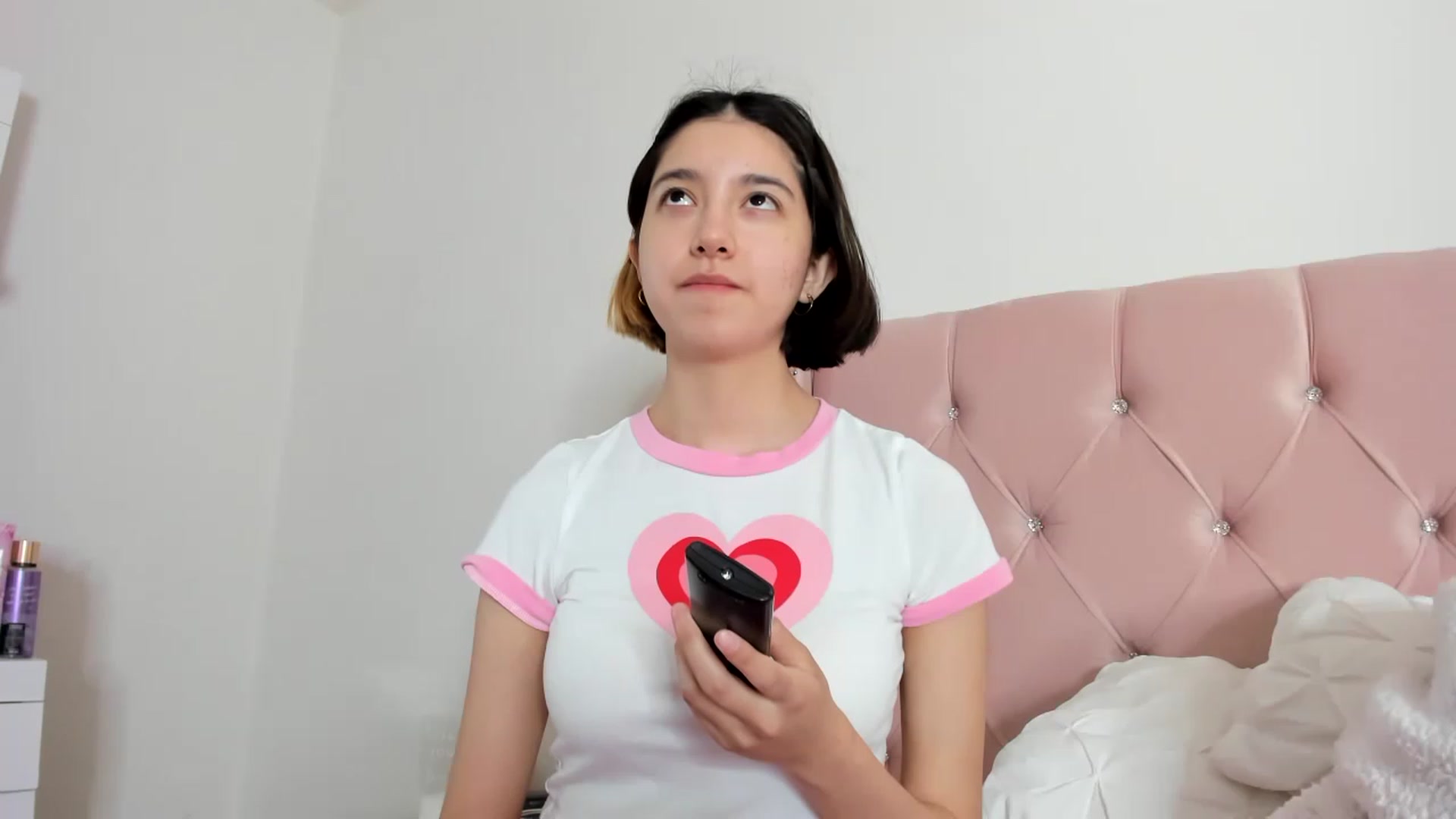 Gallery image thumbnail from Cherrycute666's myfreecams stream on, 01/08/2023, 16:57 image 9 of 20