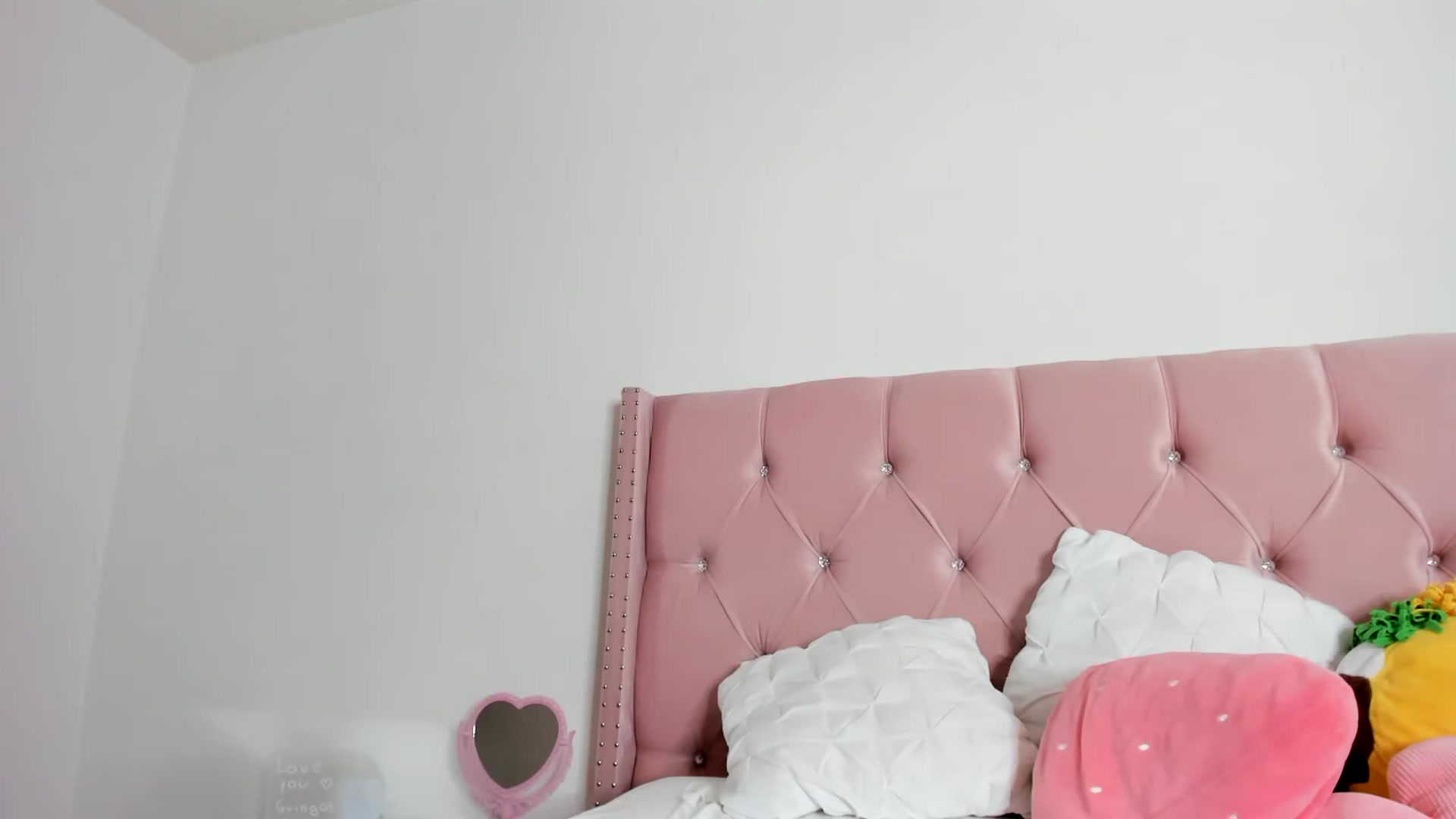 Gallery image thumbnail from Cherrycute666's myfreecams stream on, 01/09/2023, 10:59 image 19 of 20