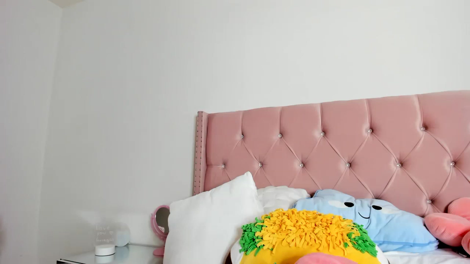 Gallery image thumbnail from Cherrycute666's myfreecams stream on, 01/10/2023, 02:21 image 7 of 20