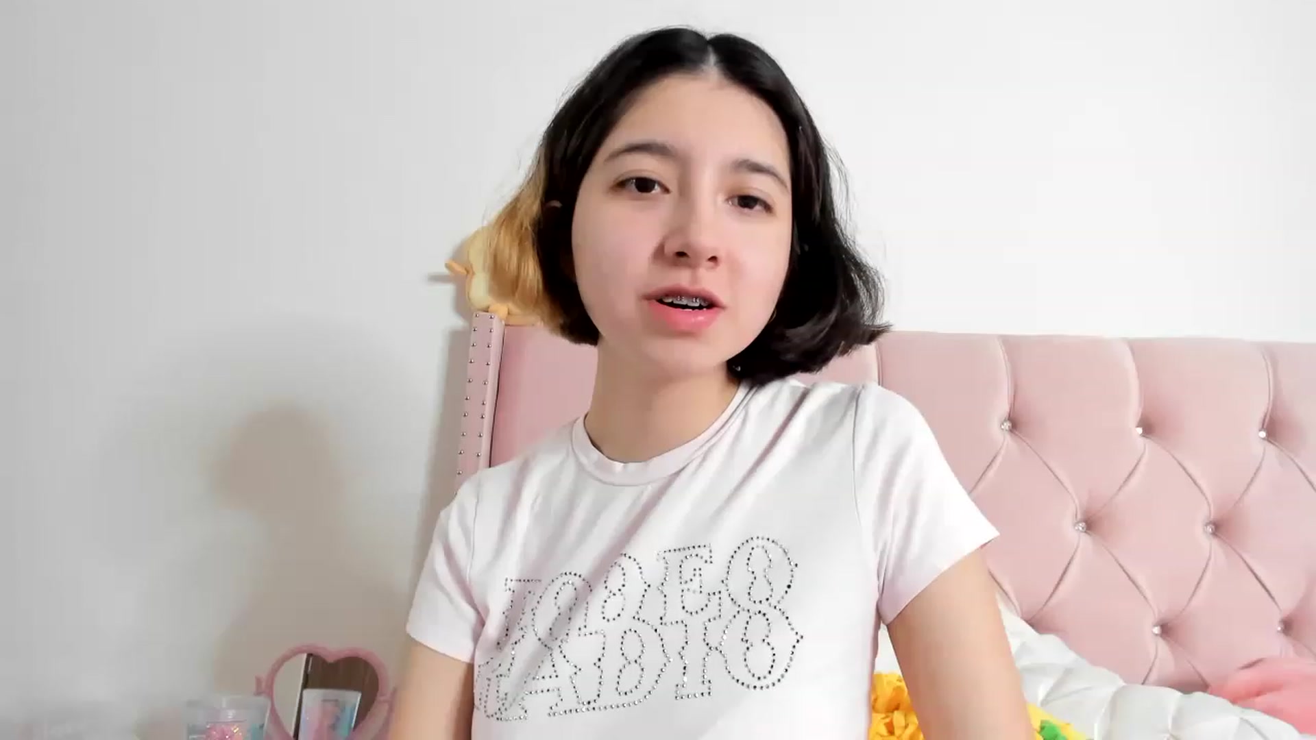 Gallery image thumbnail from Cherrycute666's myfreecams stream on, 01/11/2023, 02:20 image 20 of 20