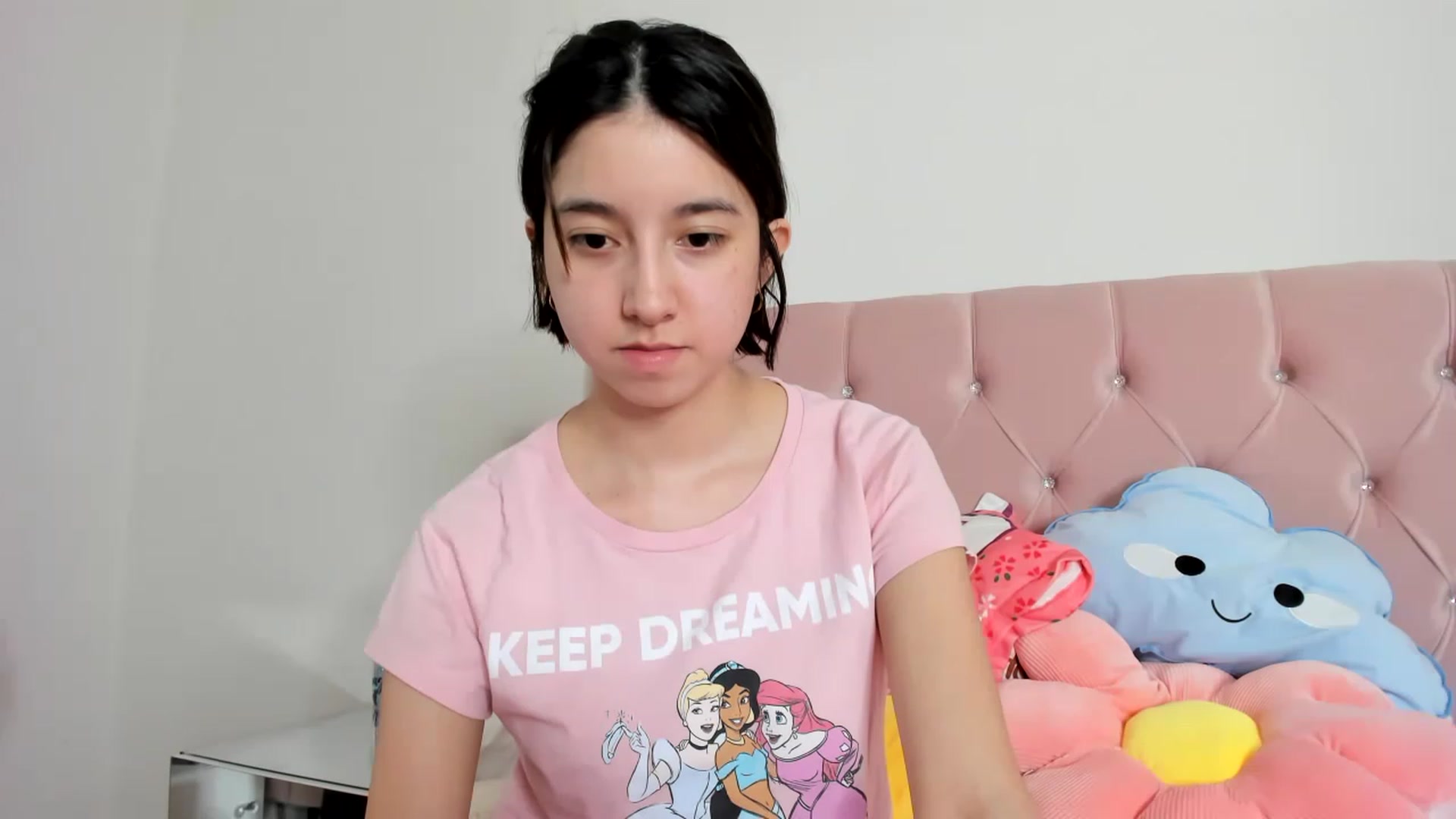 Gallery image thumbnail from Cherrycute666's myfreecams stream on, 01/13/2023, 08:59 image 14 of 20