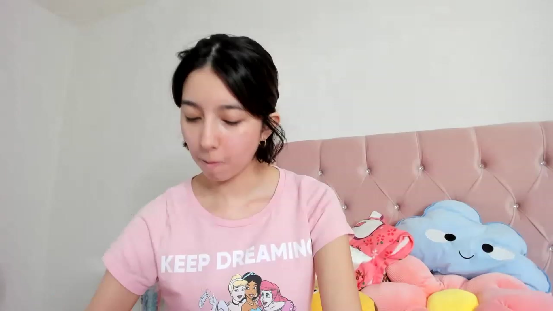 Gallery image thumbnail from Cherrycute666's myfreecams stream on, 01/13/2023, 08:59 image 1 of 20