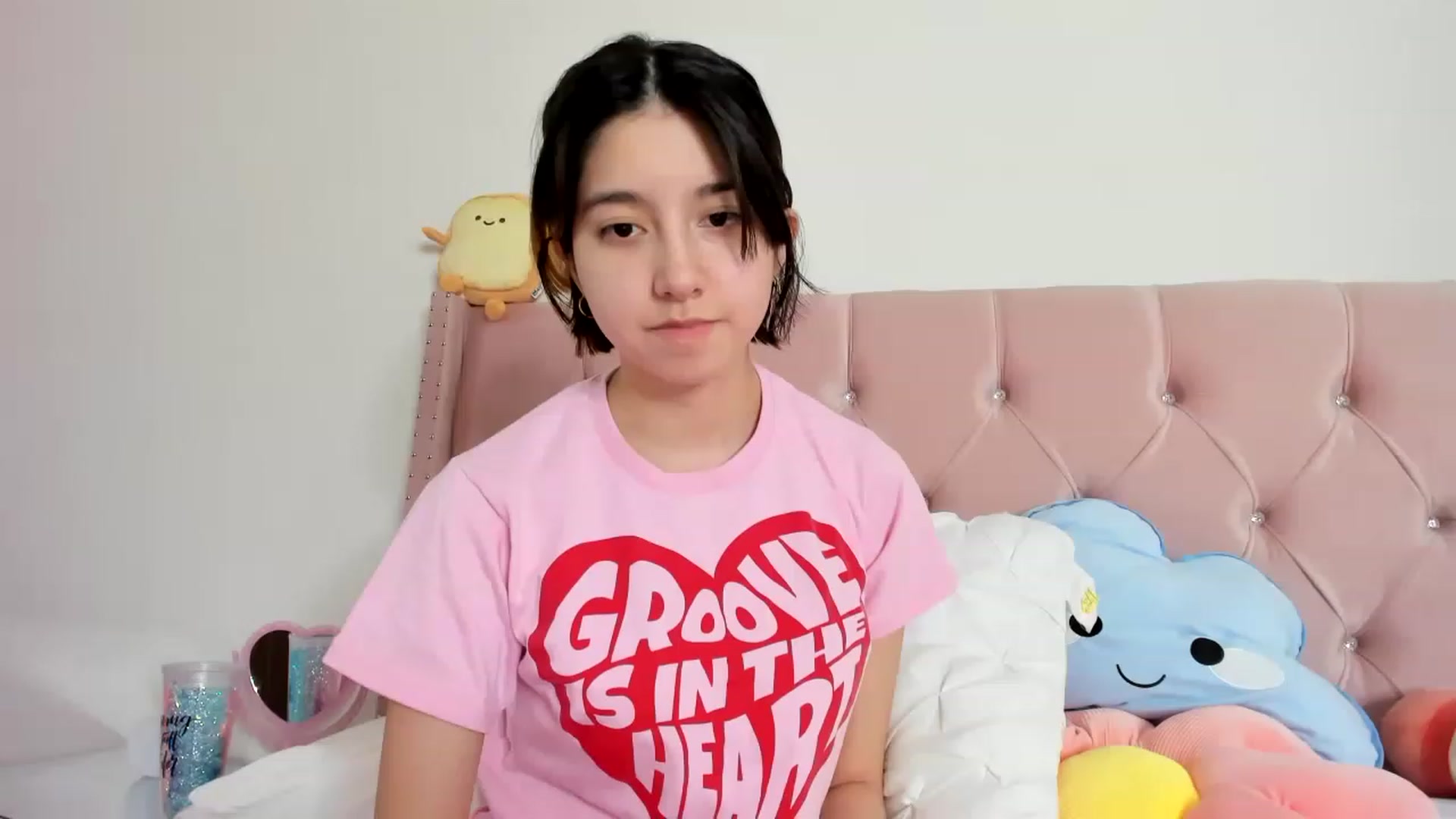 Gallery image thumbnail from Cherrycute666's myfreecams stream on, 01/13/2023, 13:12 image 12 of 20