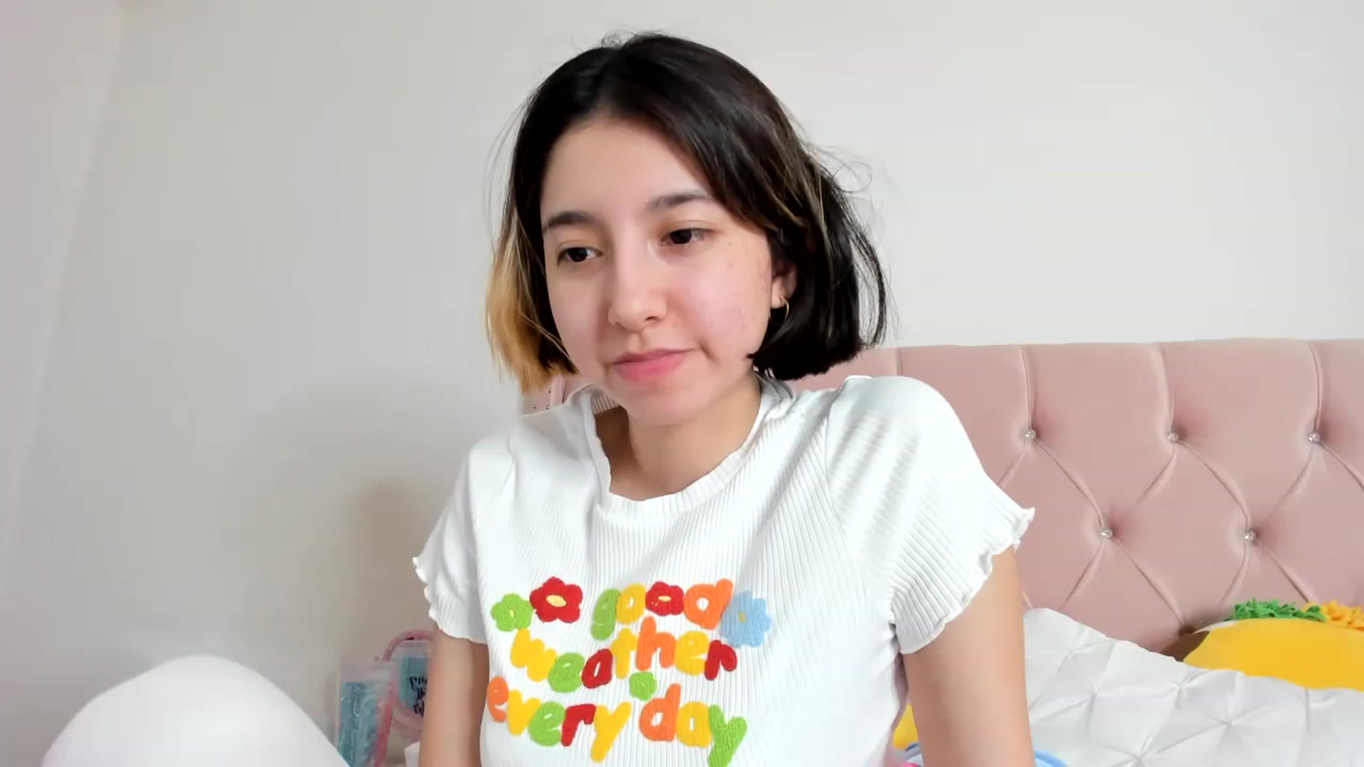 Gallery image thumbnail from Cherrycute666's myfreecams stream on, 01/15/2023, 15:46 image 11 of 20