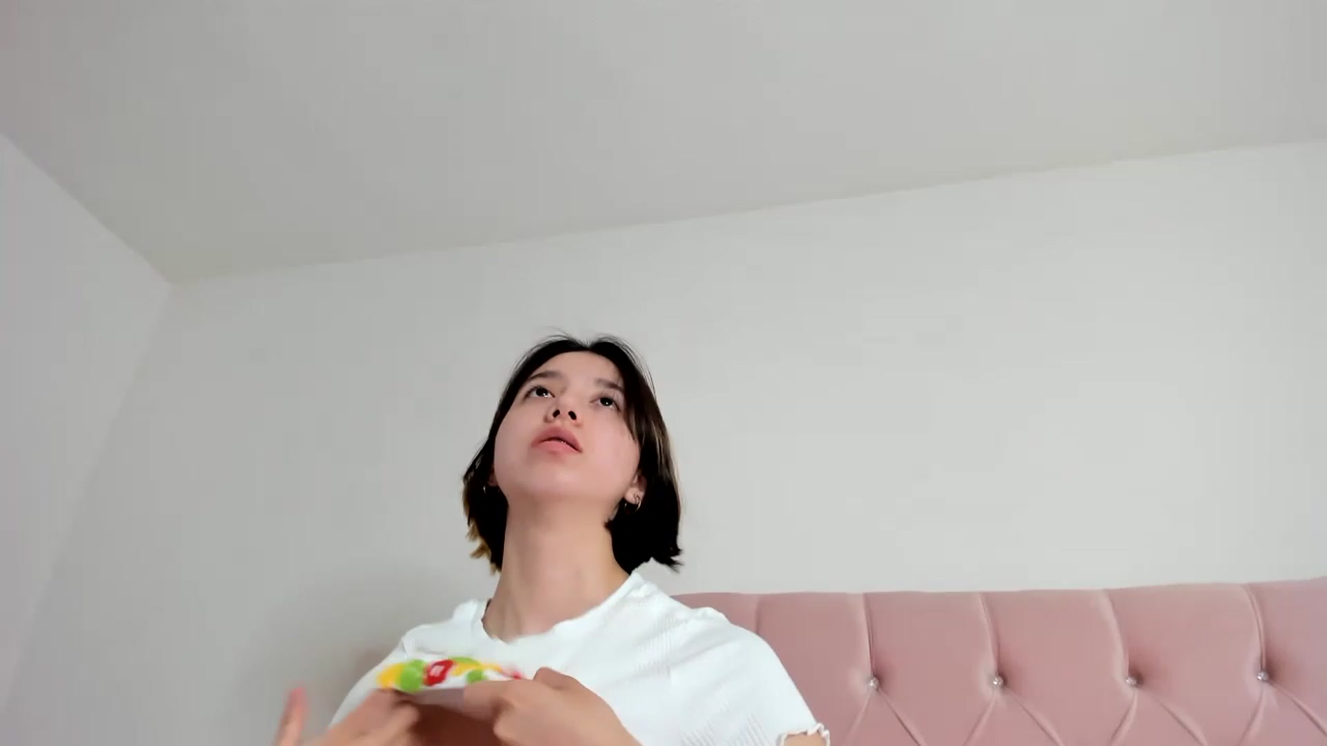 Gallery image thumbnail from Cherrycute666's myfreecams stream on, 01/15/2023, 15:46 image 8 of 20