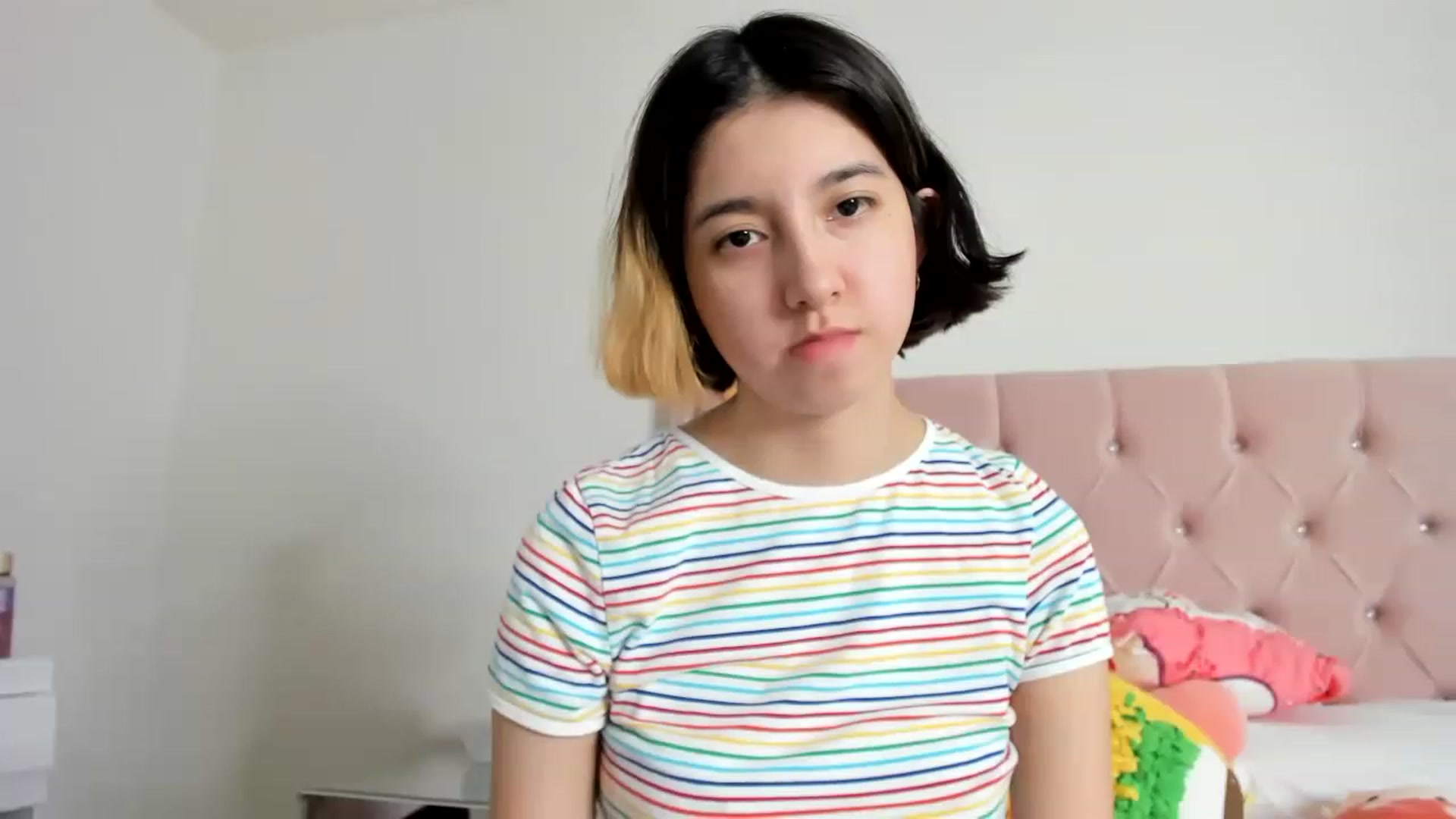 Gallery image thumbnail from Cherrycute666's myfreecams stream on, 01/16/2023, 07:35 image 20 of 20