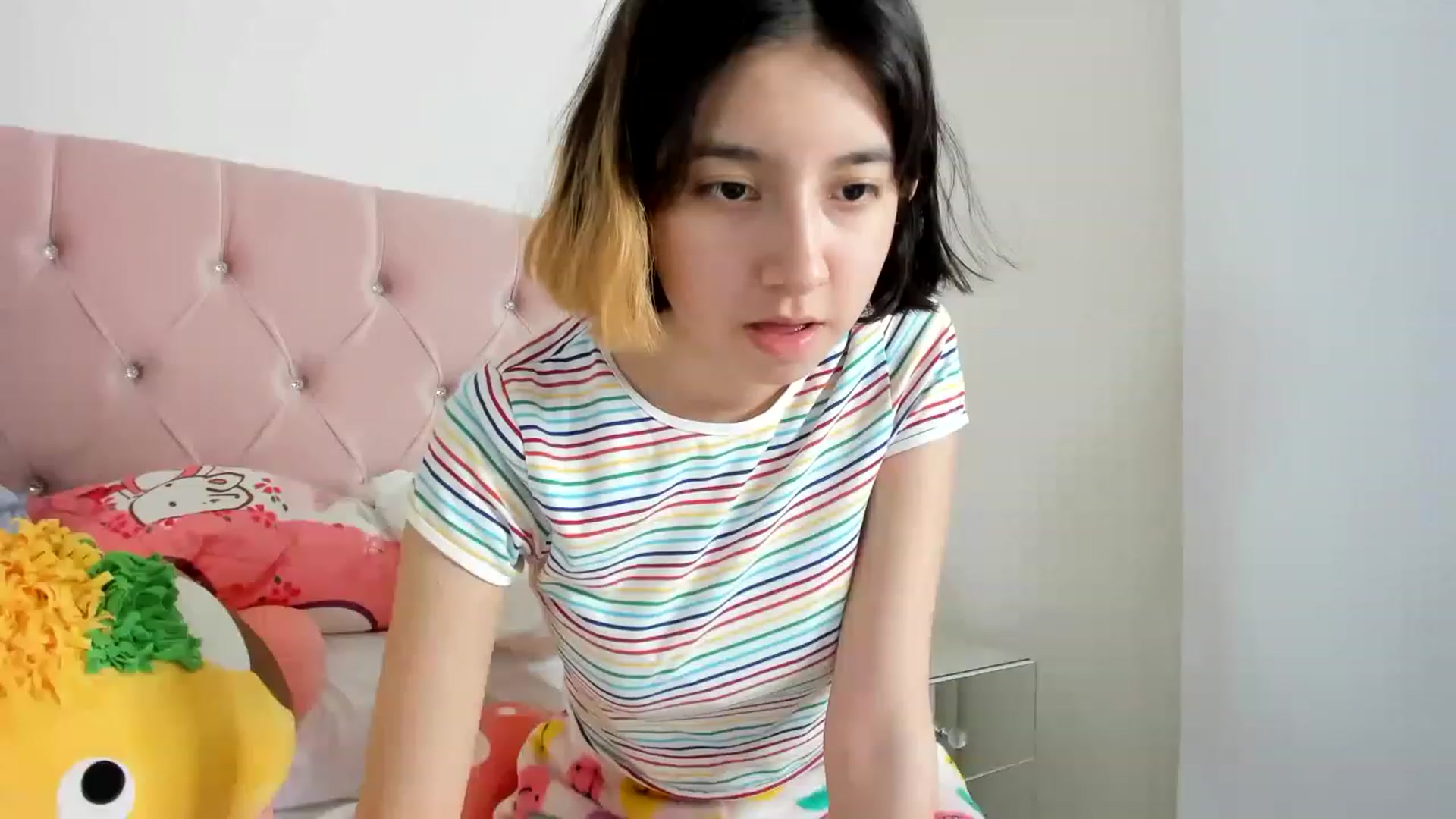 Gallery image thumbnail from Cherrycute666's myfreecams stream on, 01/16/2023, 11:30 image 16 of 20