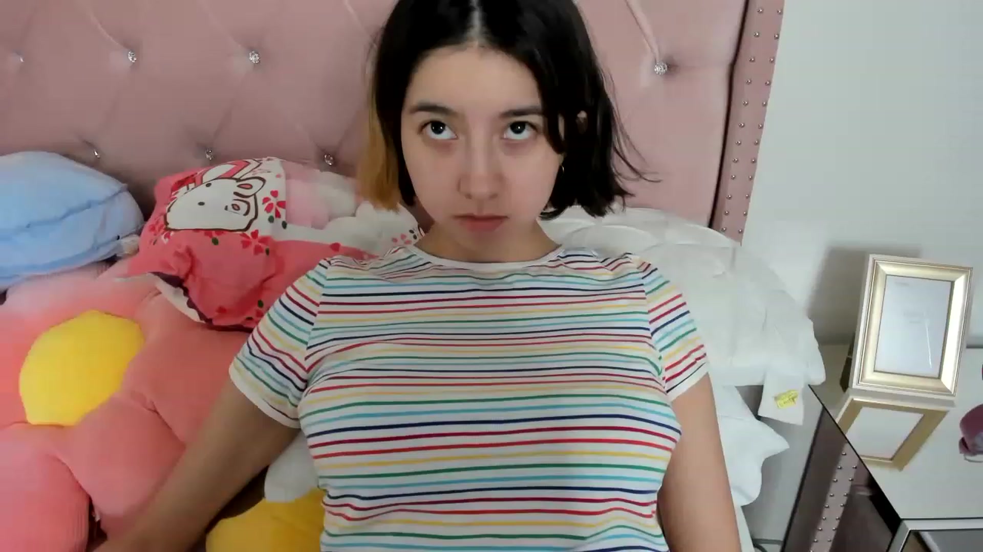 Gallery image thumbnail from Cherrycute666's myfreecams stream on, 01/16/2023, 12:24 image 6 of 20