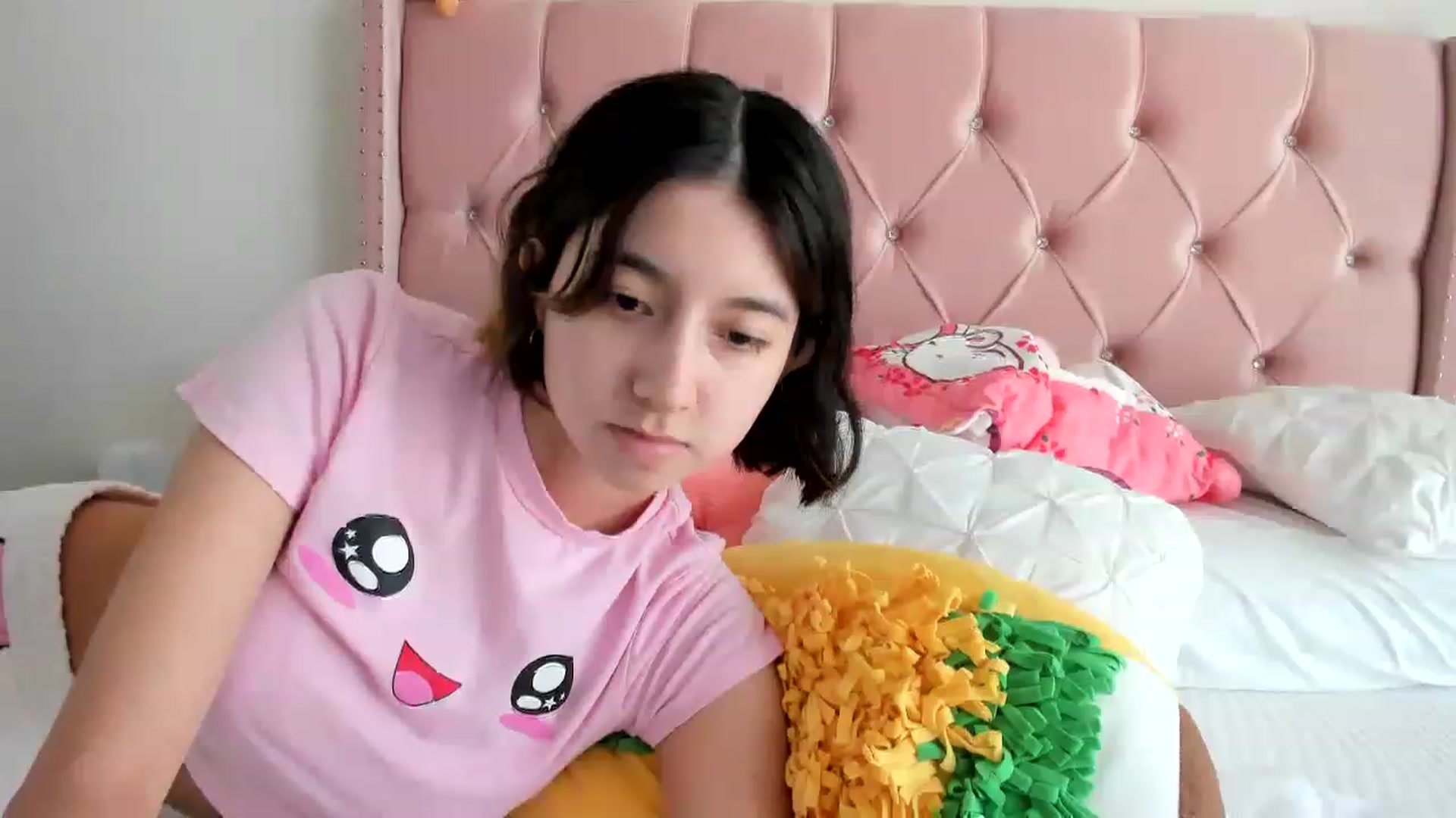Gallery image thumbnail from Cherrycute666's myfreecams stream on, 01/16/2023, 15:37 image 20 of 20