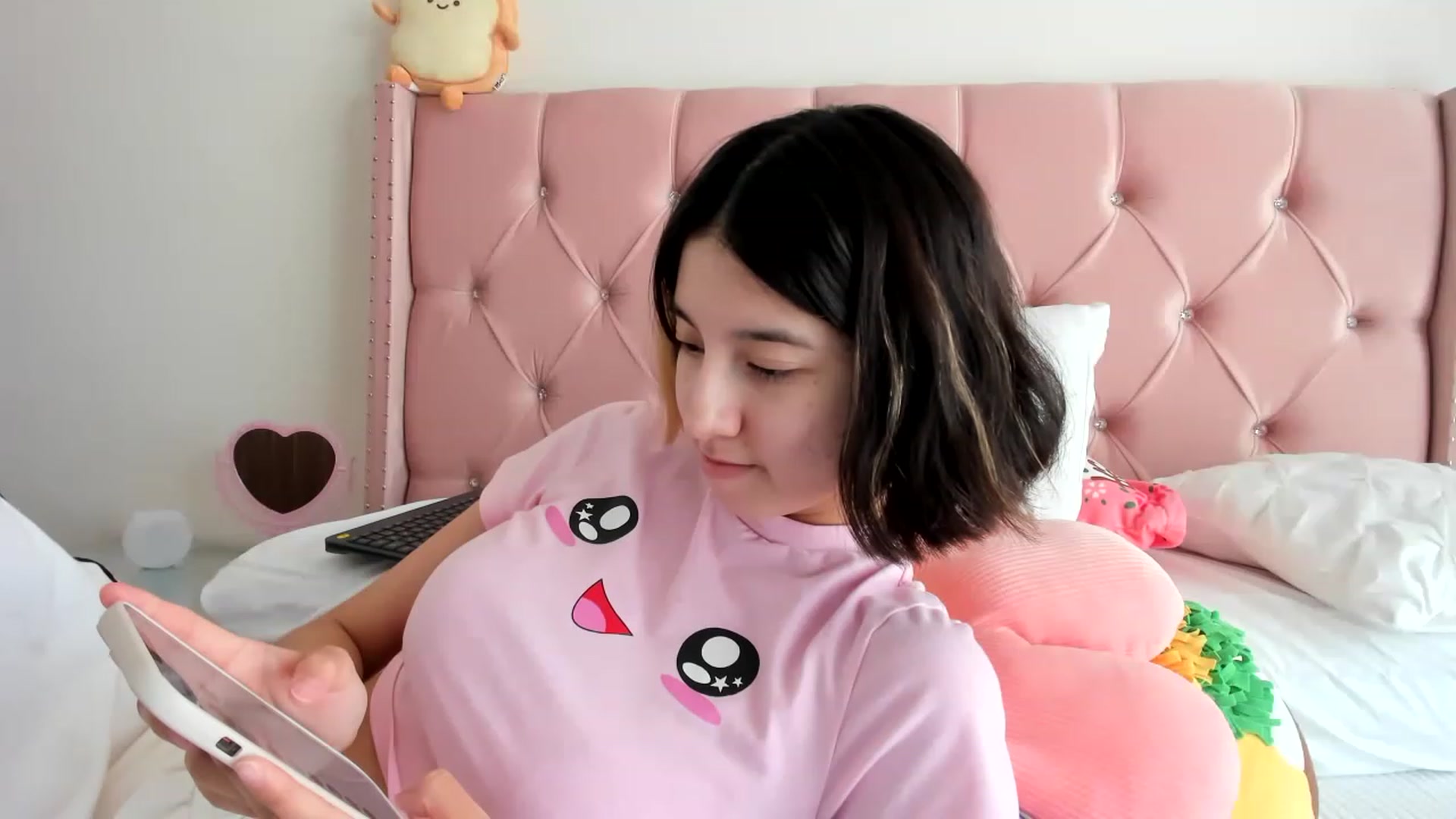 Gallery image thumbnail from Cherrycute666's myfreecams stream on, 01/16/2023, 18:08 image 14 of 20