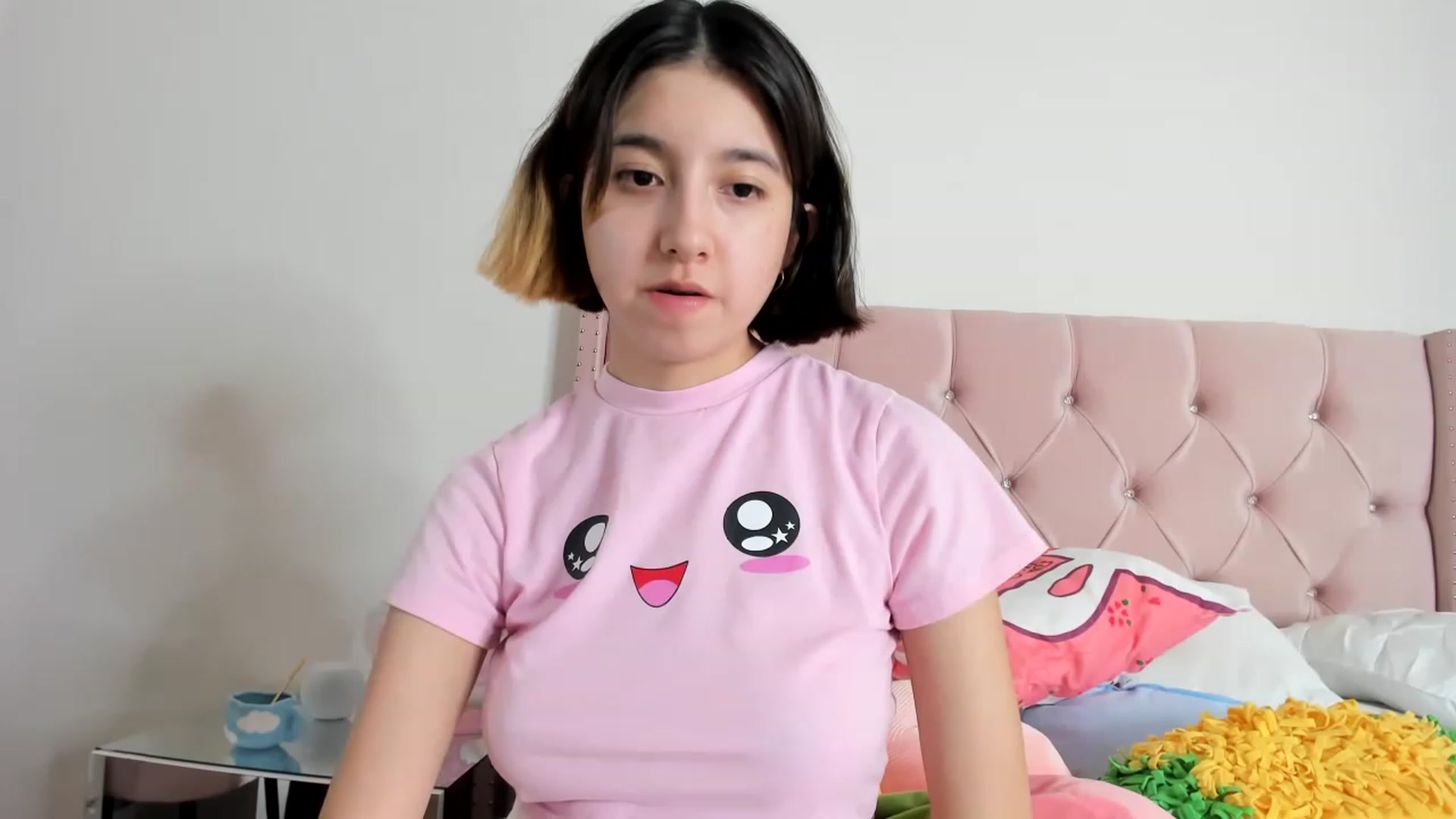 Gallery image thumbnail from Cherrycute666's myfreecams stream on, 01/17/2023, 24:47 image 20 of 20