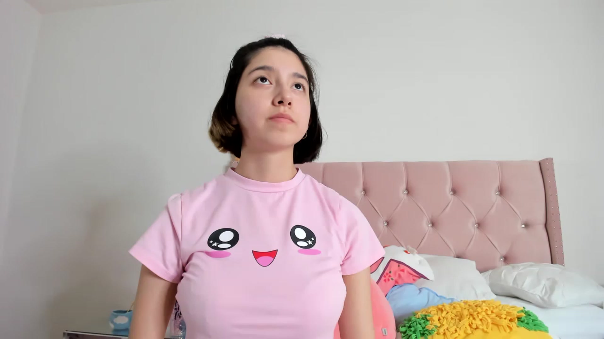 Gallery image thumbnail from Cherrycute666's myfreecams stream on, 01/17/2023, 03:46 image 6 of 20
