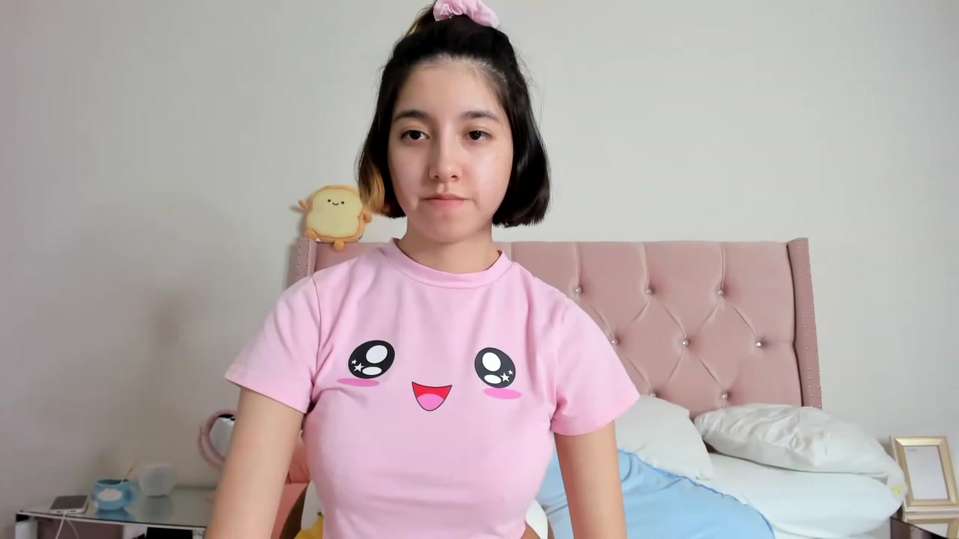 Gallery image thumbnail from Cherrycute666's myfreecams stream on, 01/17/2023, 06:02 image 9 of 20
