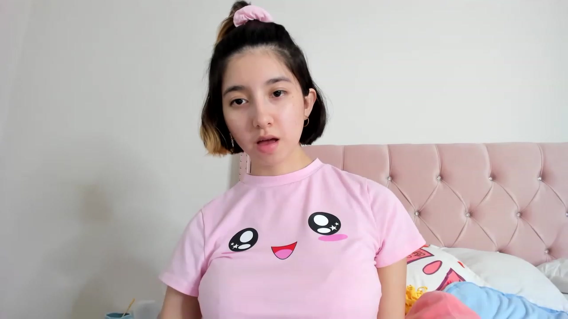 Gallery image thumbnail from Cherrycute666's myfreecams stream on, 01/17/2023, 06:02 image 2 of 20