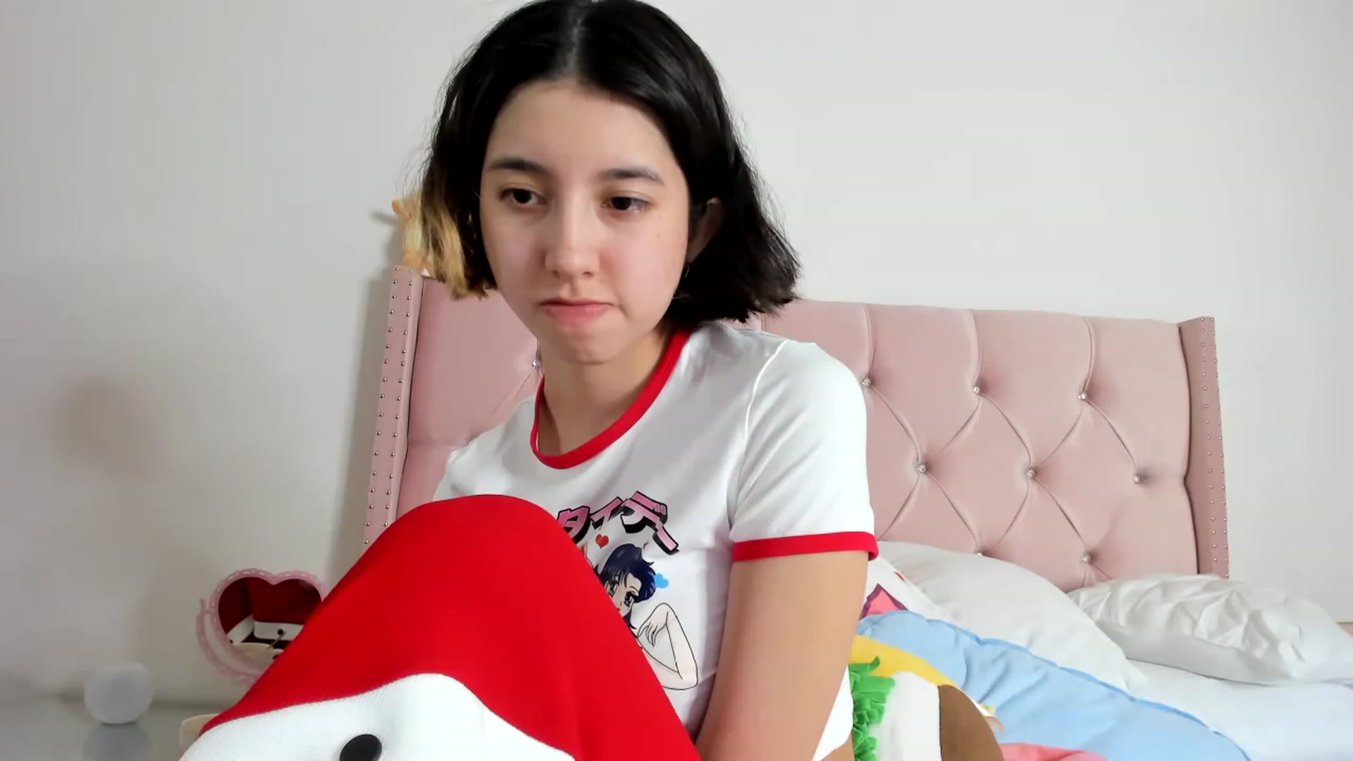Gallery image thumbnail from Cherrycute666's myfreecams stream on, 01/17/2023, 09:04 image 4 of 20