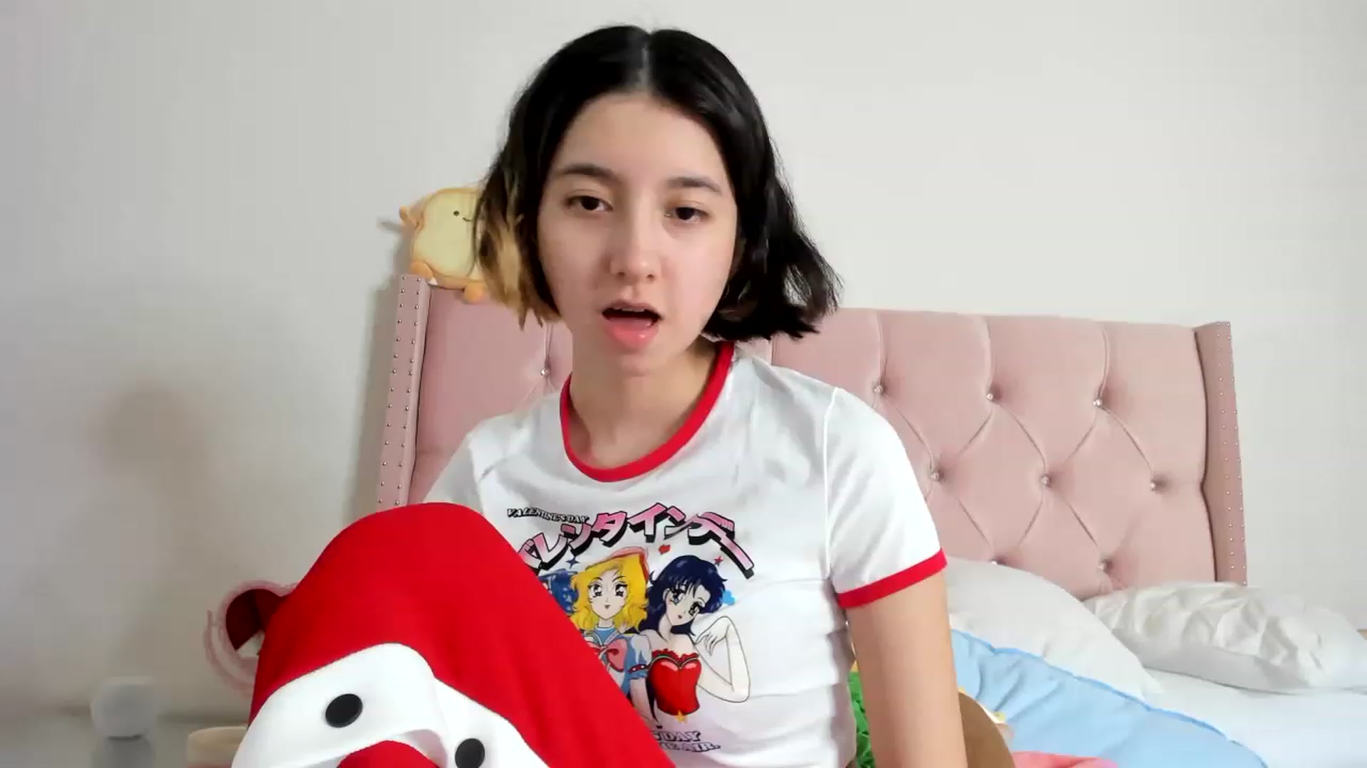 Gallery image thumbnail from Cherrycute666's myfreecams stream on, 01/17/2023, 09:04 image 5 of 20