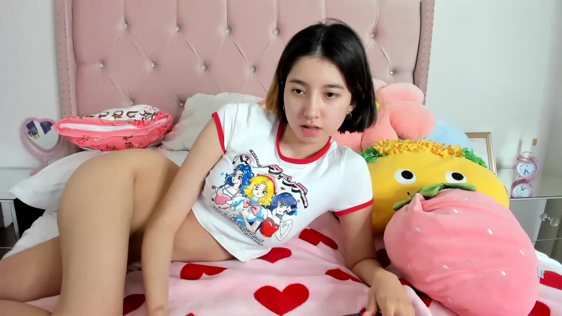 Gallery image thumbnail from Cherrycute666's myfreecams stream on, 01/18/2023, 03:46 image 17 of 20