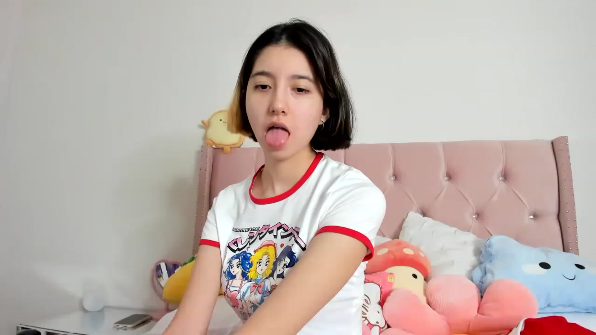 Gallery image thumbnail from Cherrycute666's myfreecams stream on, 01/18/2023, 03:46 image 10 of 20