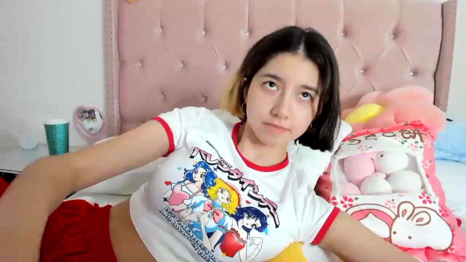 Gallery image thumbnail from Cherrycute666's myfreecams stream on, 01/18/2023, 12:24 image 6 of 20