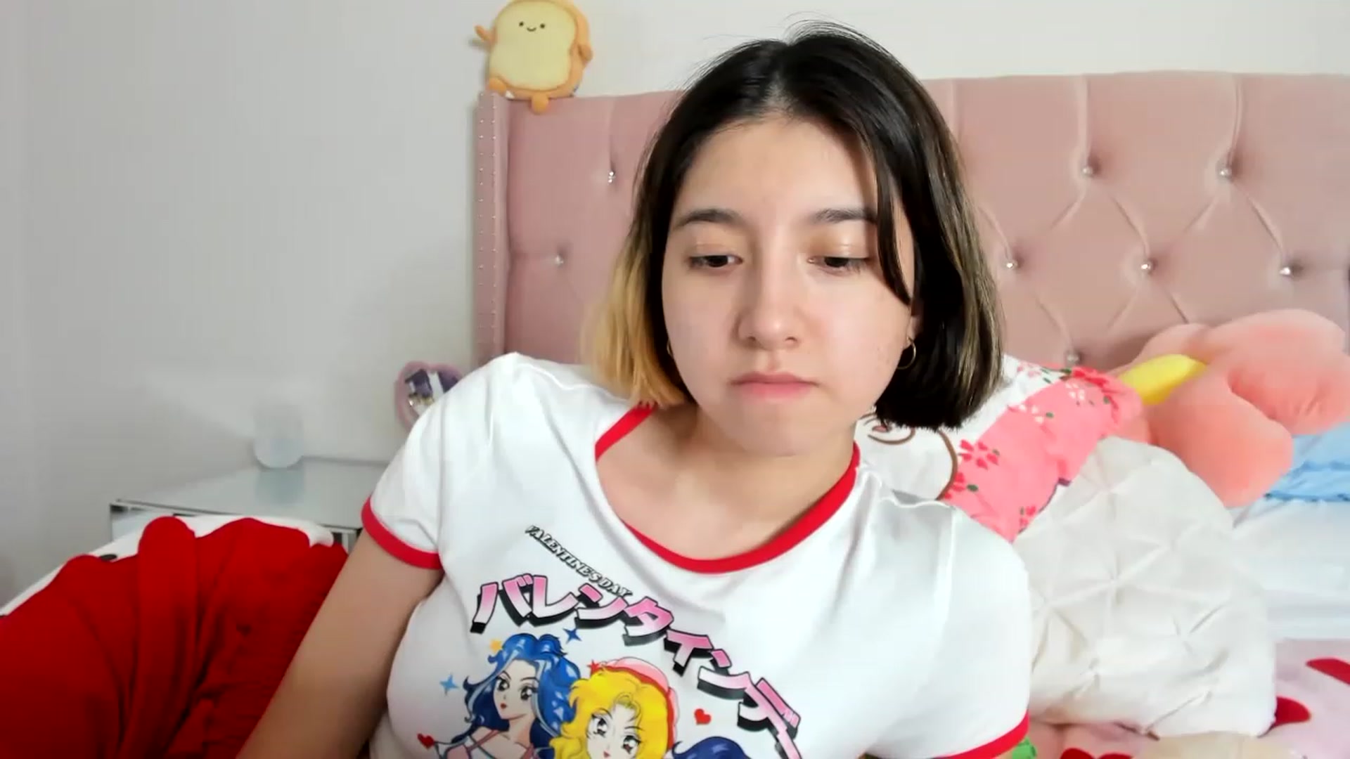 Gallery image thumbnail from Cherrycute666's myfreecams stream on, 01/18/2023, 13:49 image 15 of 20