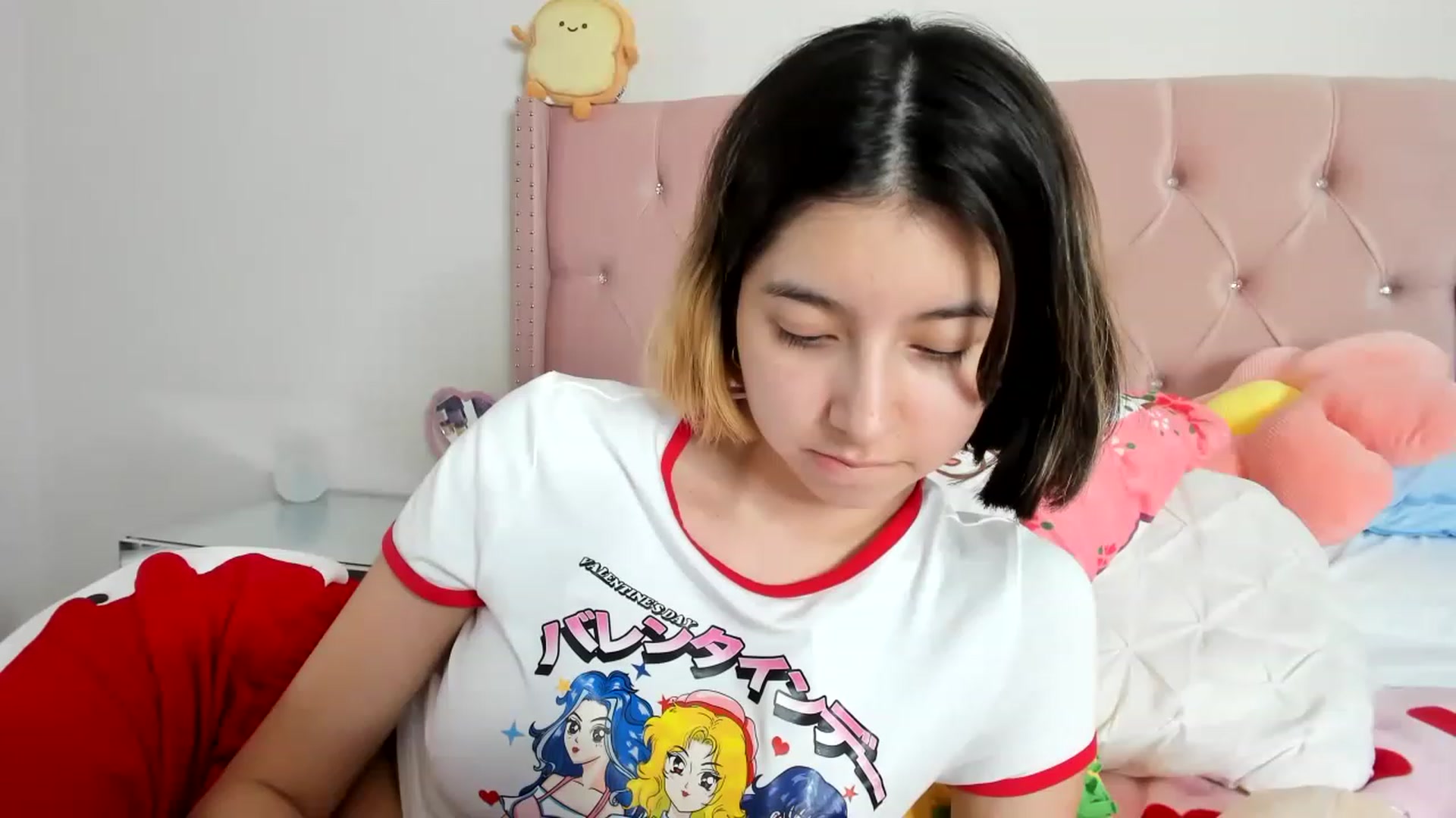 Gallery image thumbnail from Cherrycute666's myfreecams stream on, 01/18/2023, 13:49 image 14 of 20