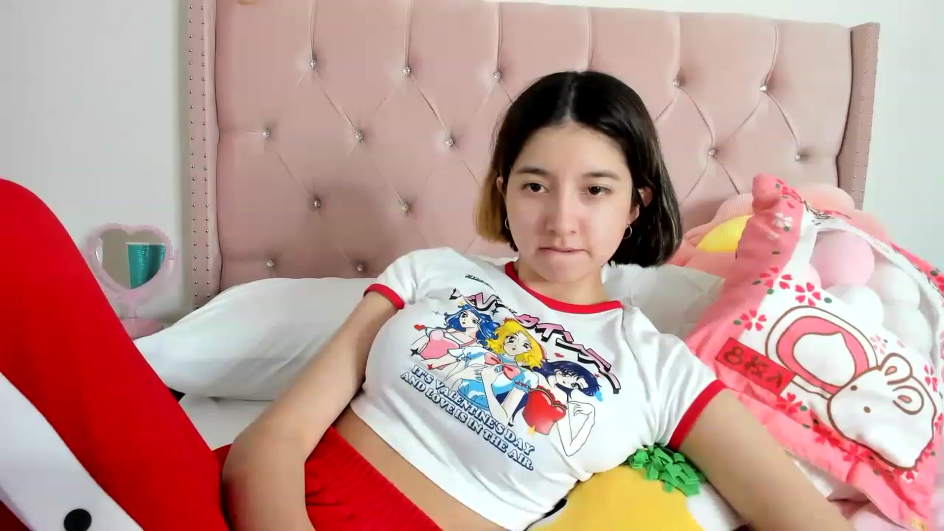Gallery image thumbnail from Cherrycute666's myfreecams stream on, 01/18/2023, 14:39 image 7 of 20