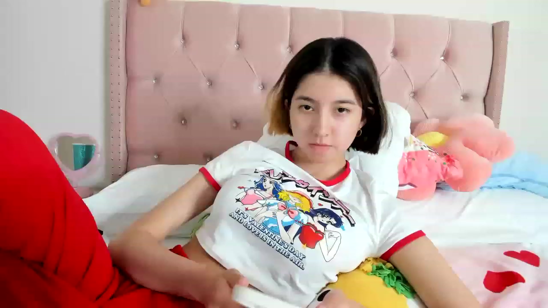 Gallery image thumbnail from Cherrycute666's myfreecams stream on, 01/18/2023, 14:39 image 15 of 20
