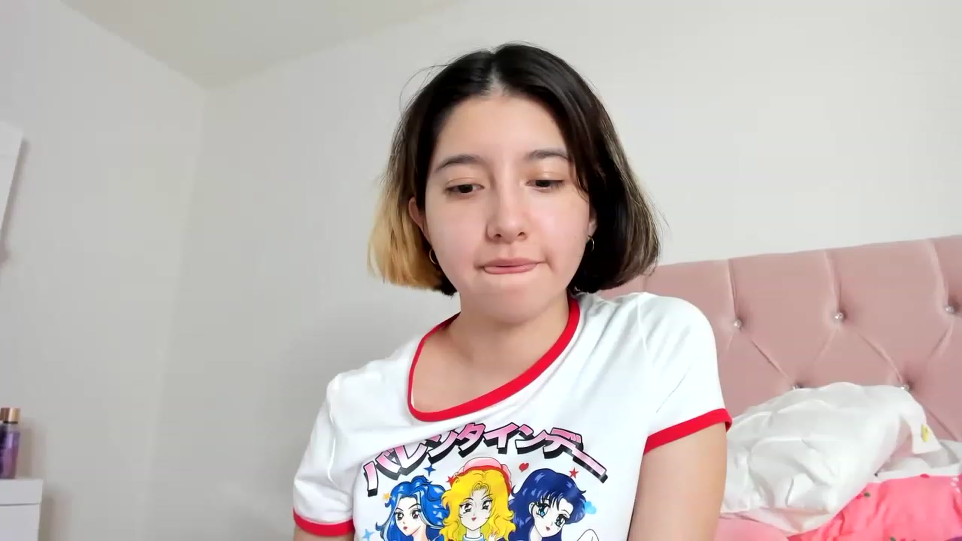 Gallery image thumbnail from Cherrycute666's myfreecams stream on, 01/18/2023, 15:03 image 18 of 20