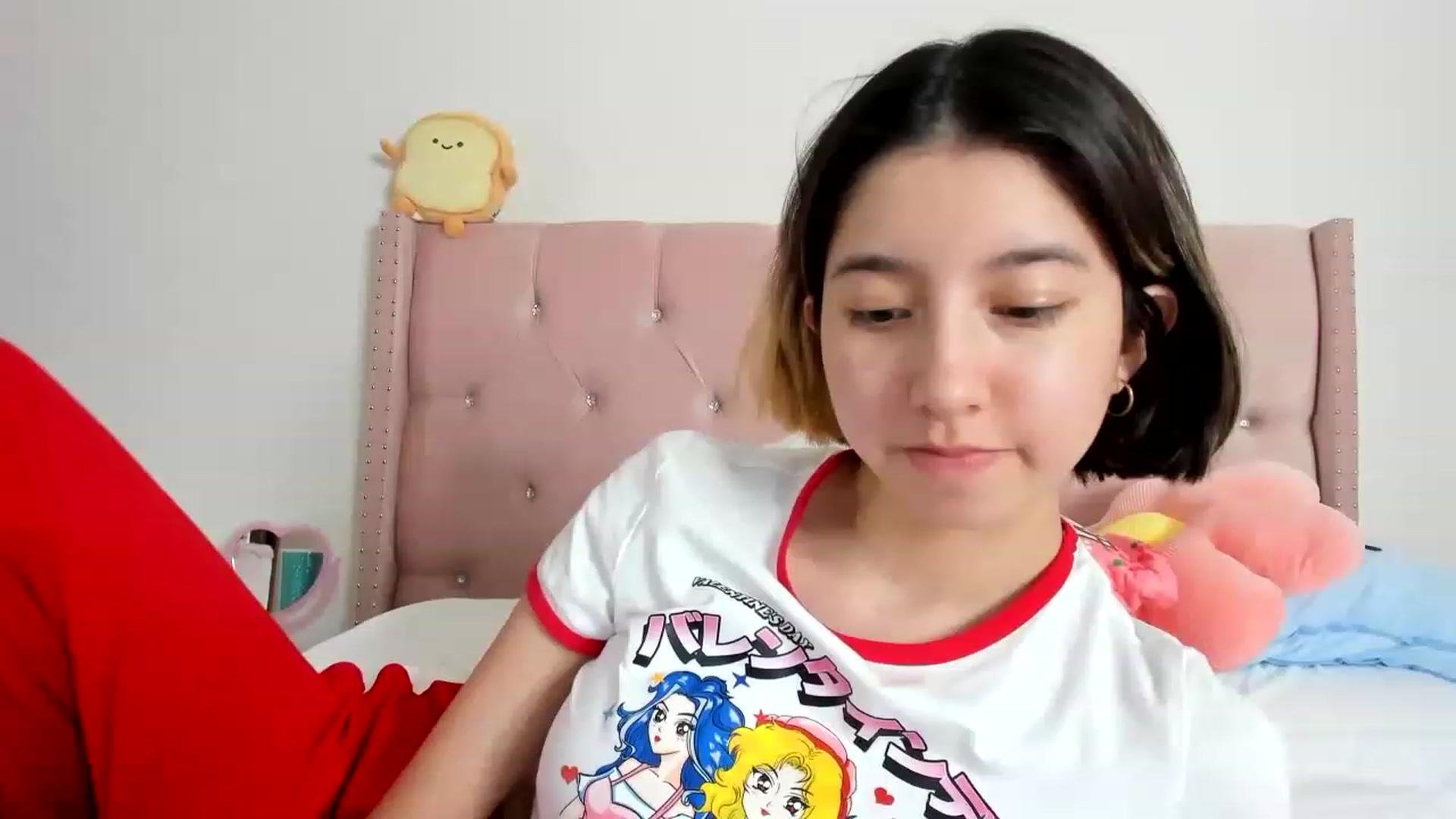 Gallery image thumbnail from Cherrycute666's myfreecams stream on, 01/18/2023, 15:03 image 12 of 20