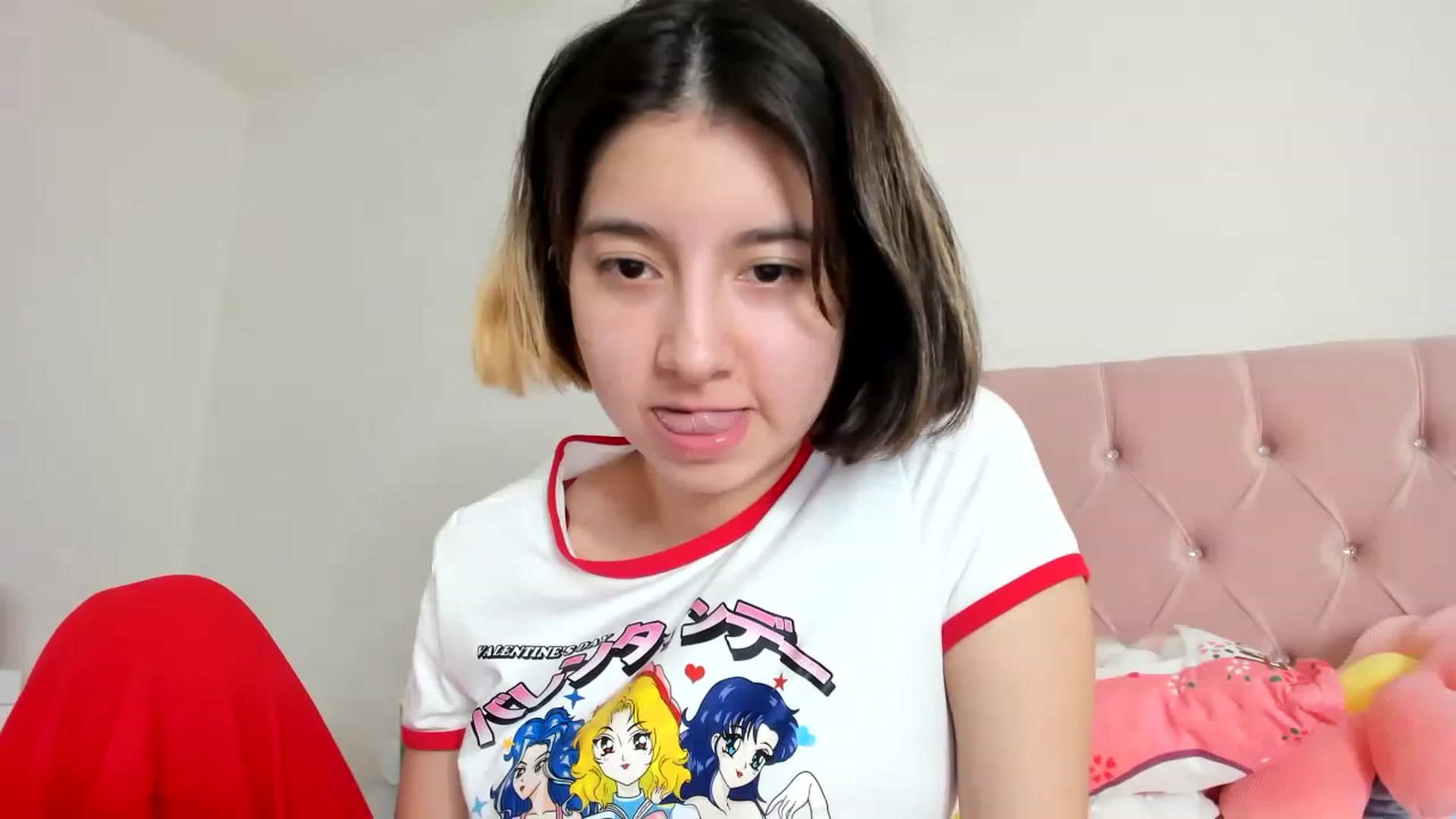 Gallery image thumbnail from Cherrycute666's myfreecams stream on, 01/18/2023, 16:46 image 19 of 20