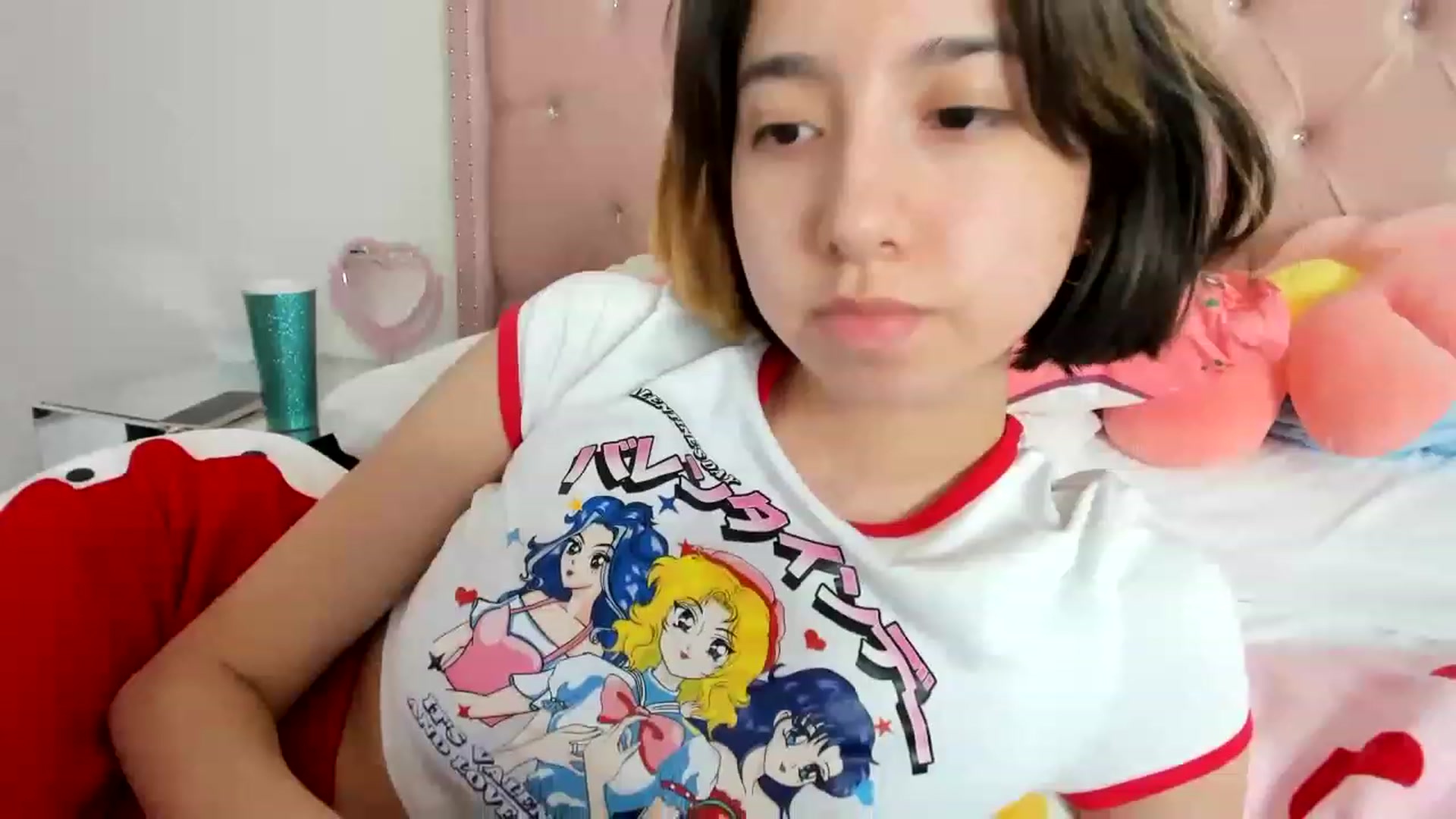 Gallery image thumbnail from Cherrycute666's myfreecams stream on, 01/18/2023, 16:46 image 3 of 20