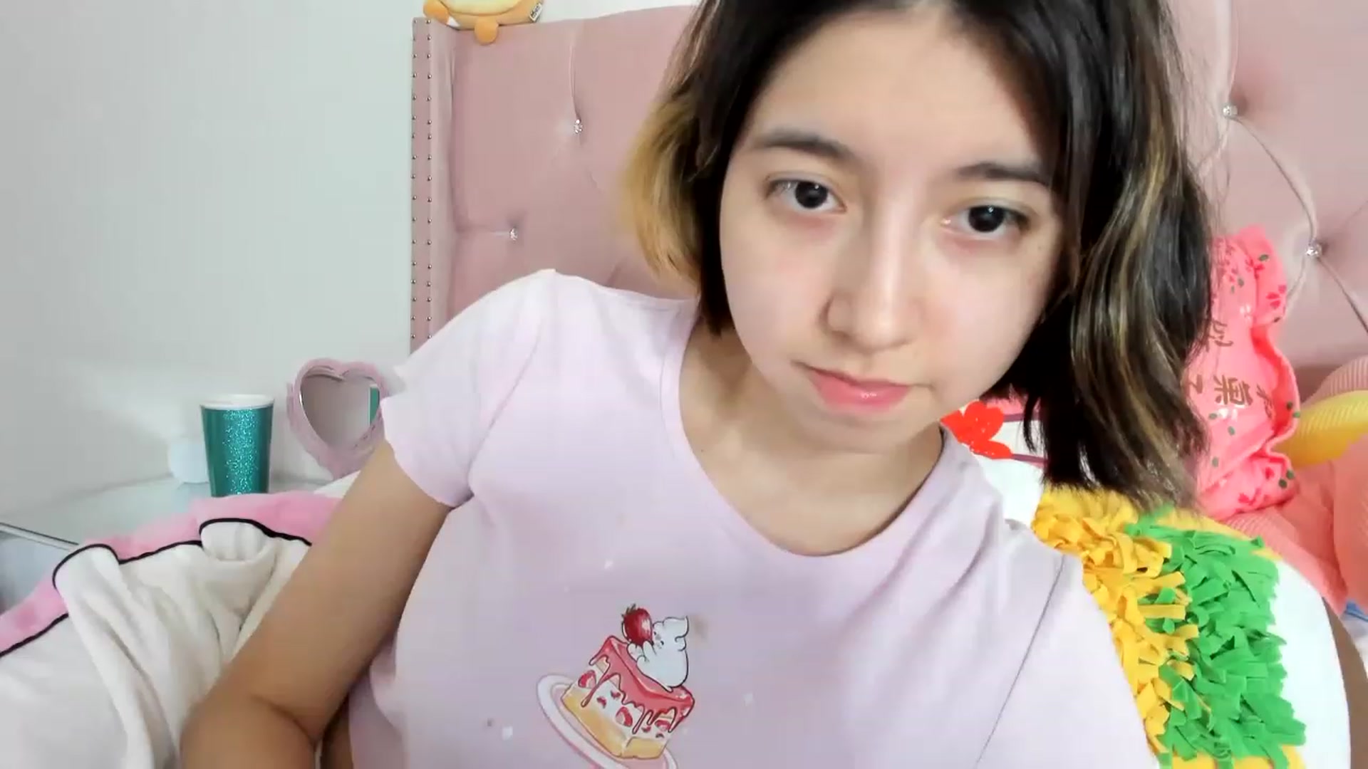 Gallery image thumbnail from Cherrycute666's myfreecams stream on, 01/19/2023, 07:28 image 20 of 20
