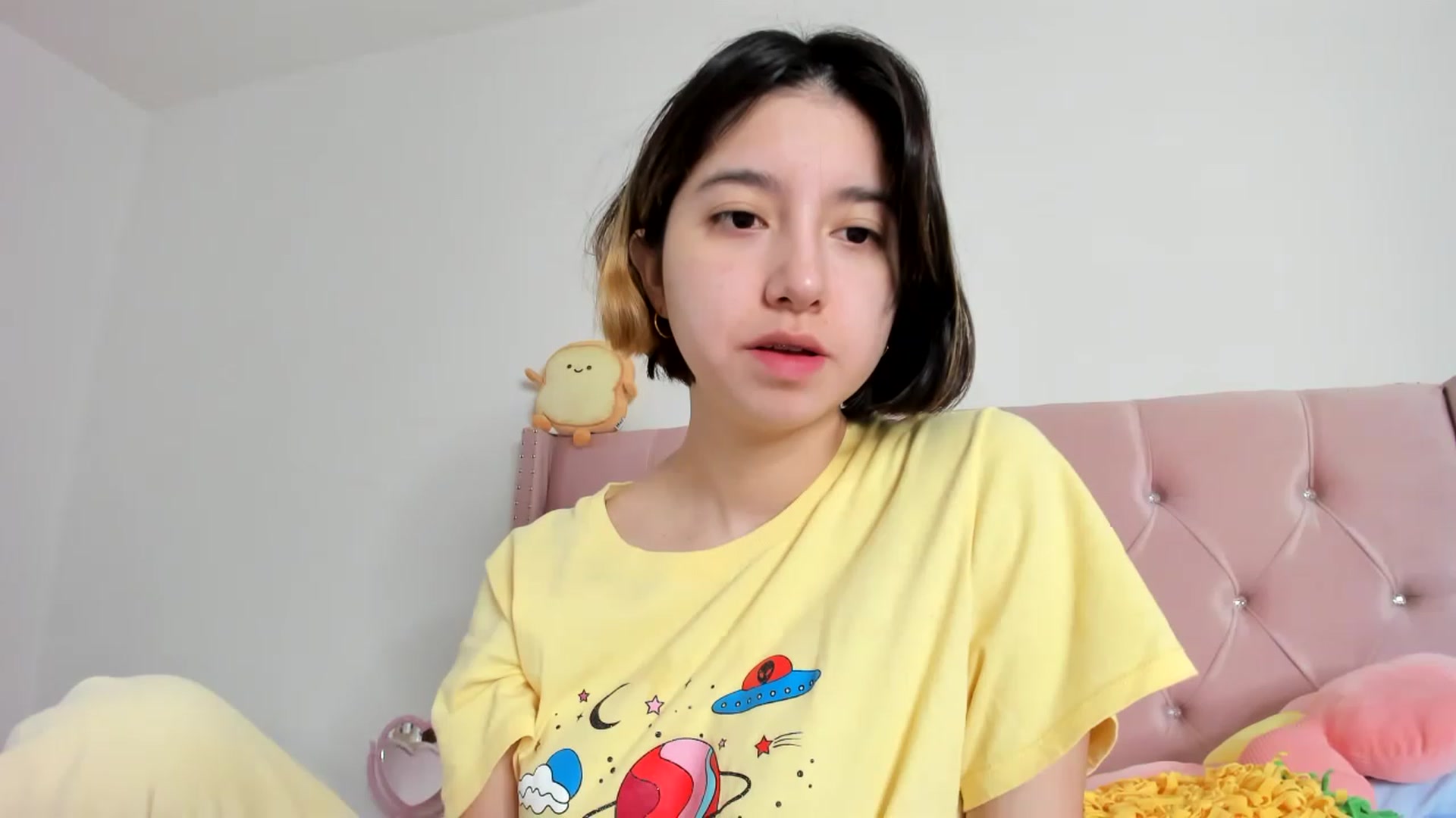 Gallery image thumbnail from Cherrycute666's myfreecams stream on, 01/20/2023, 02:36 image 4 of 20