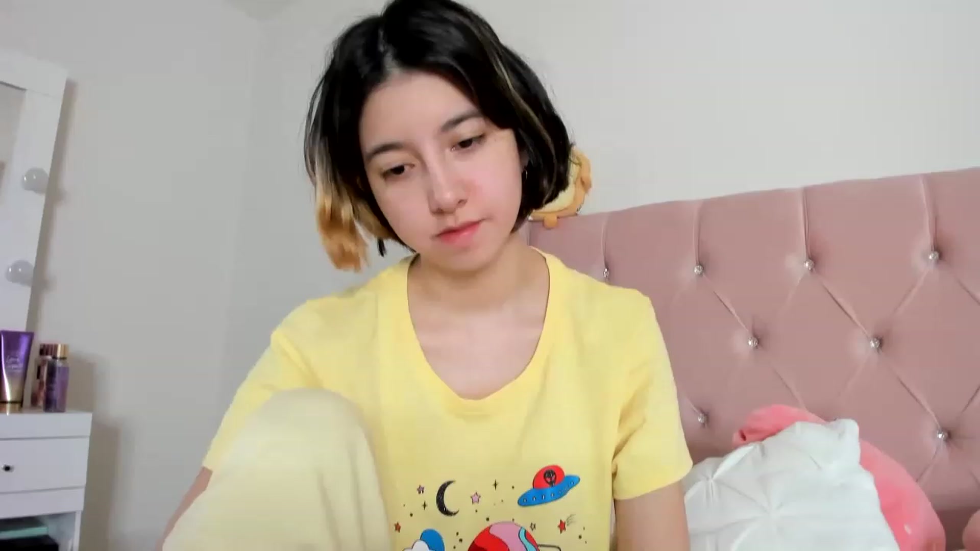 Gallery image thumbnail from Cherrycute666's myfreecams stream on, 01/20/2023, 02:36 image 13 of 20