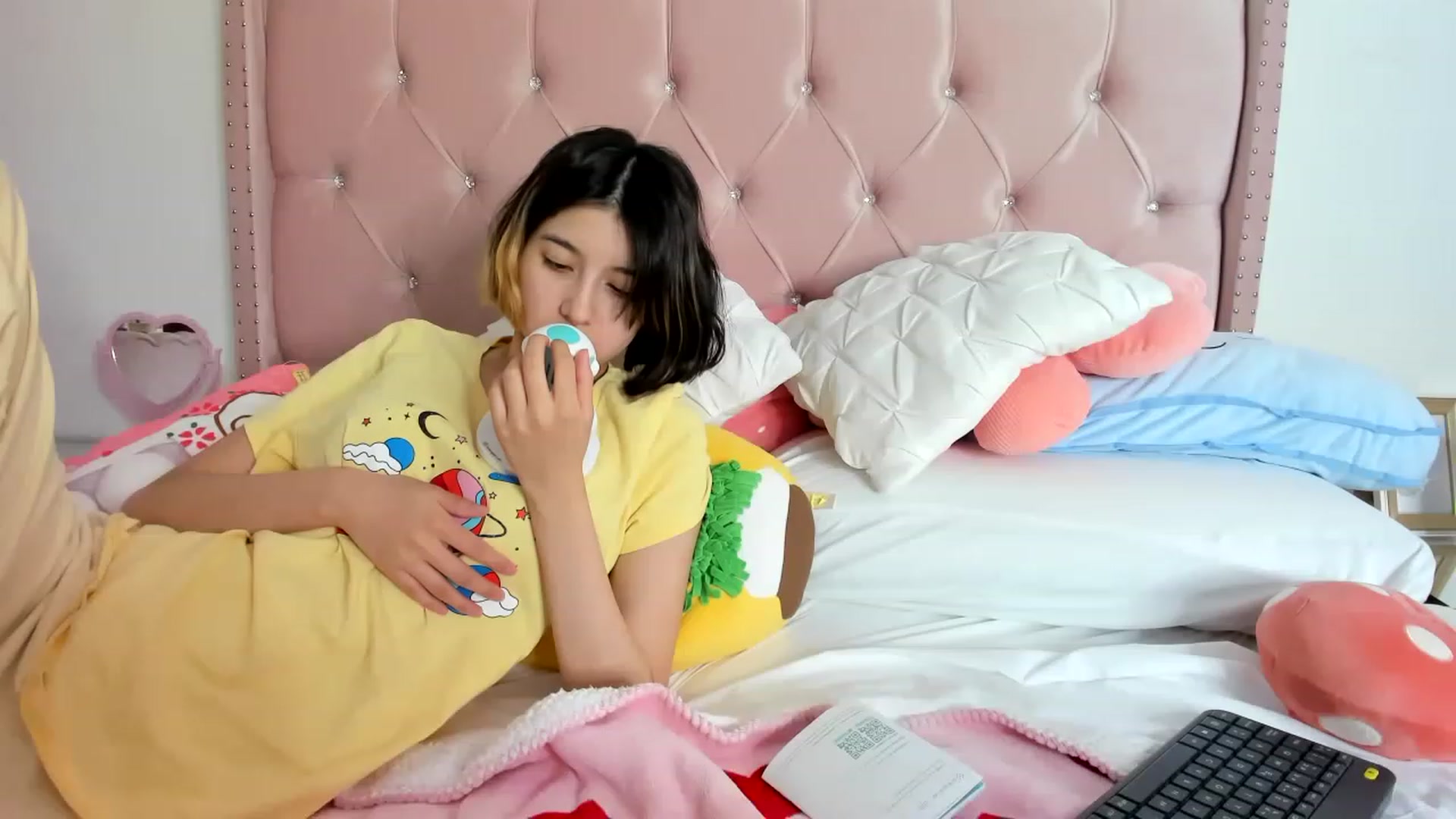 Gallery image thumbnail from Cherrycute666's myfreecams stream on, 01/20/2023, 11:48 image 15 of 20
