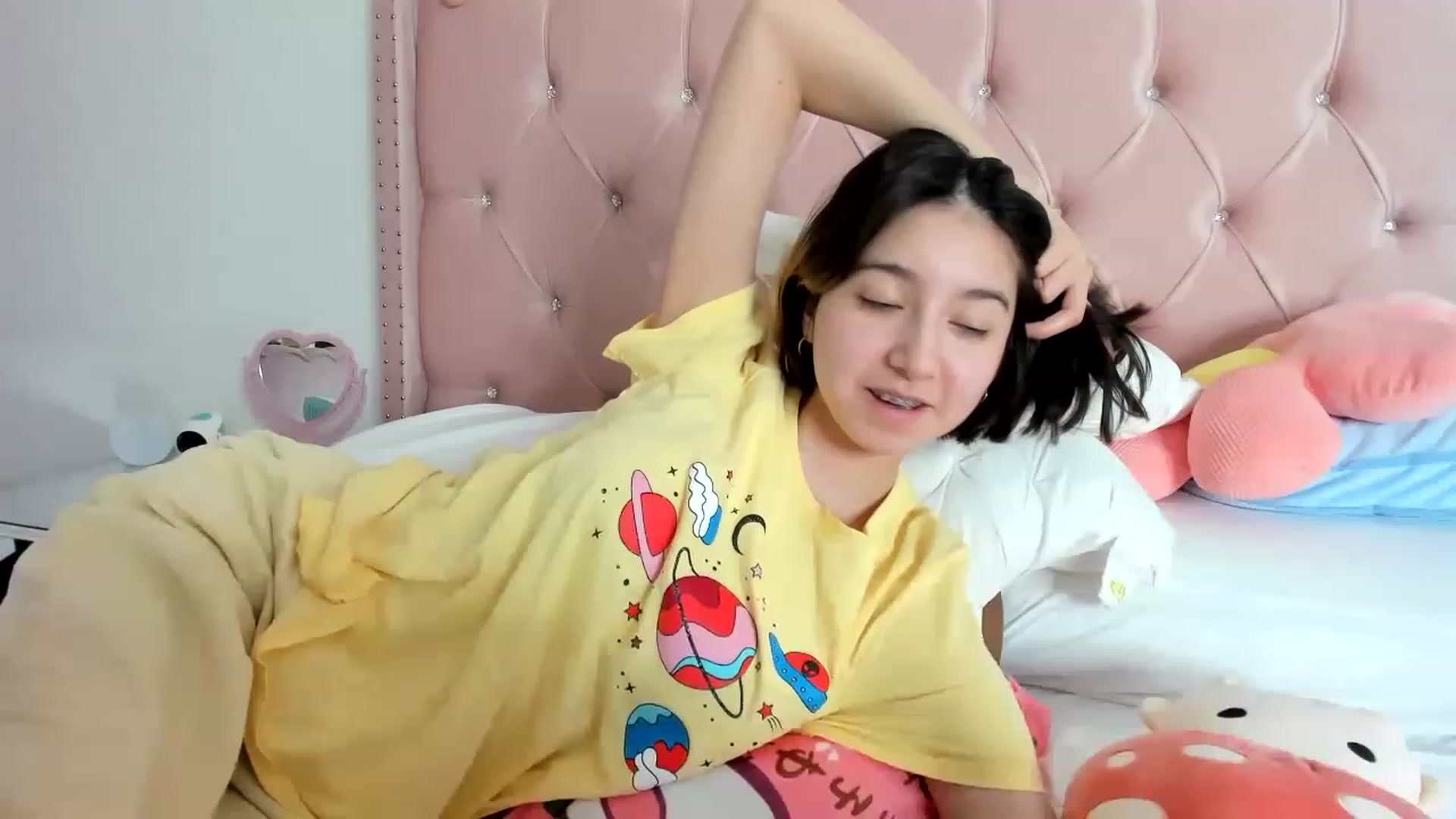 Gallery image thumbnail from Cherrycute666's myfreecams stream on, 01/20/2023, 13:06 image 20 of 20