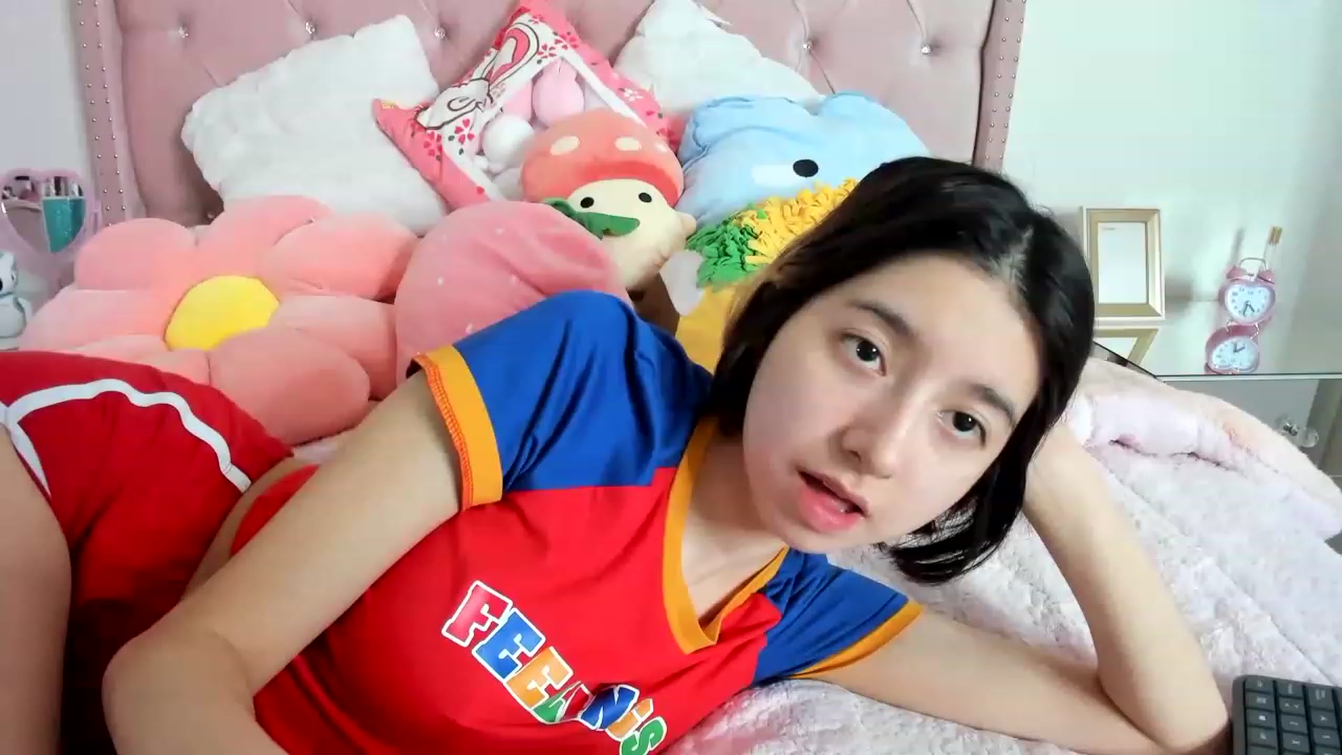 Gallery image thumbnail from Cherrycute666's myfreecams stream on, 01/21/2023, 05:06 image 3 of 20